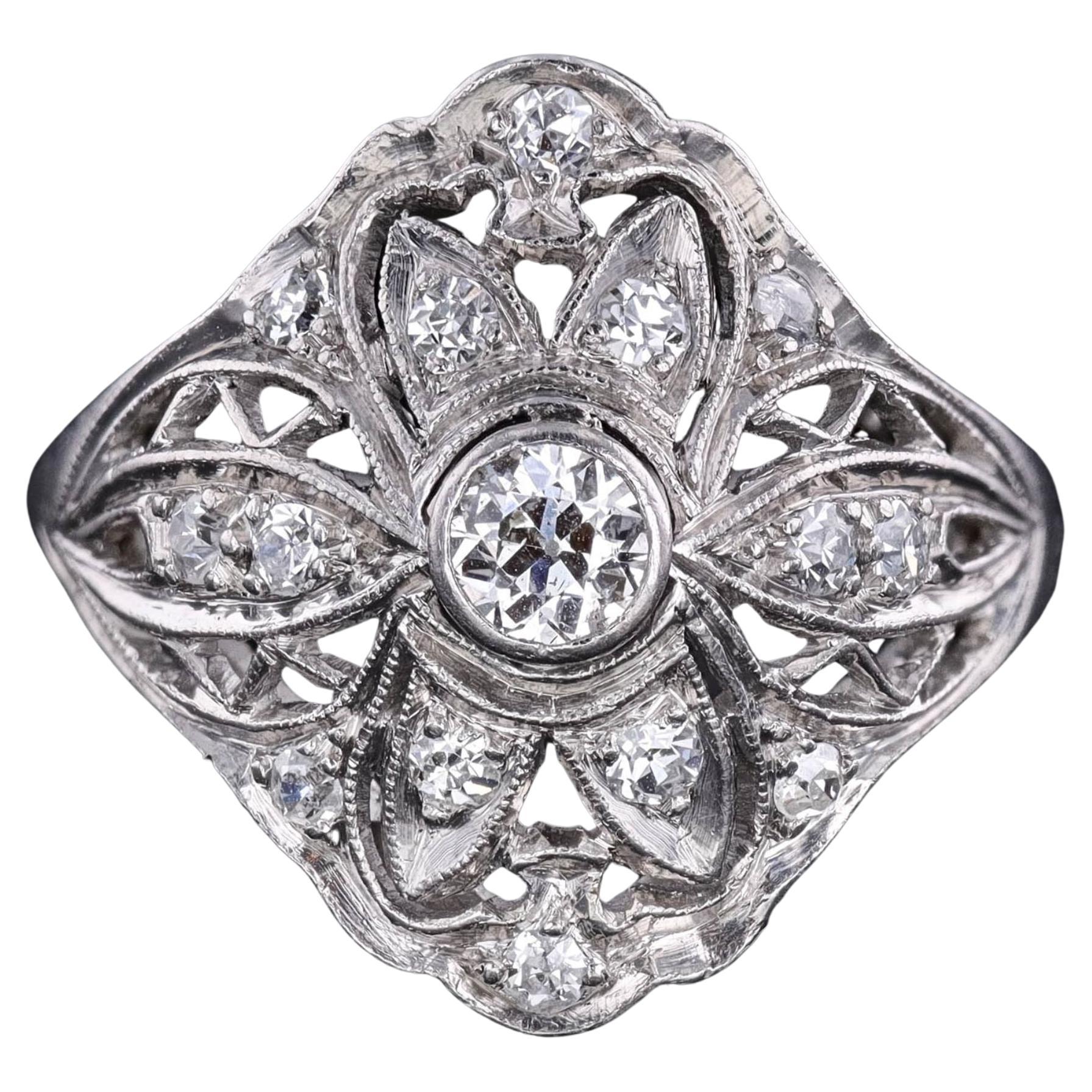Anello Art Deco con diamanti in filigrana di palladio in vendita