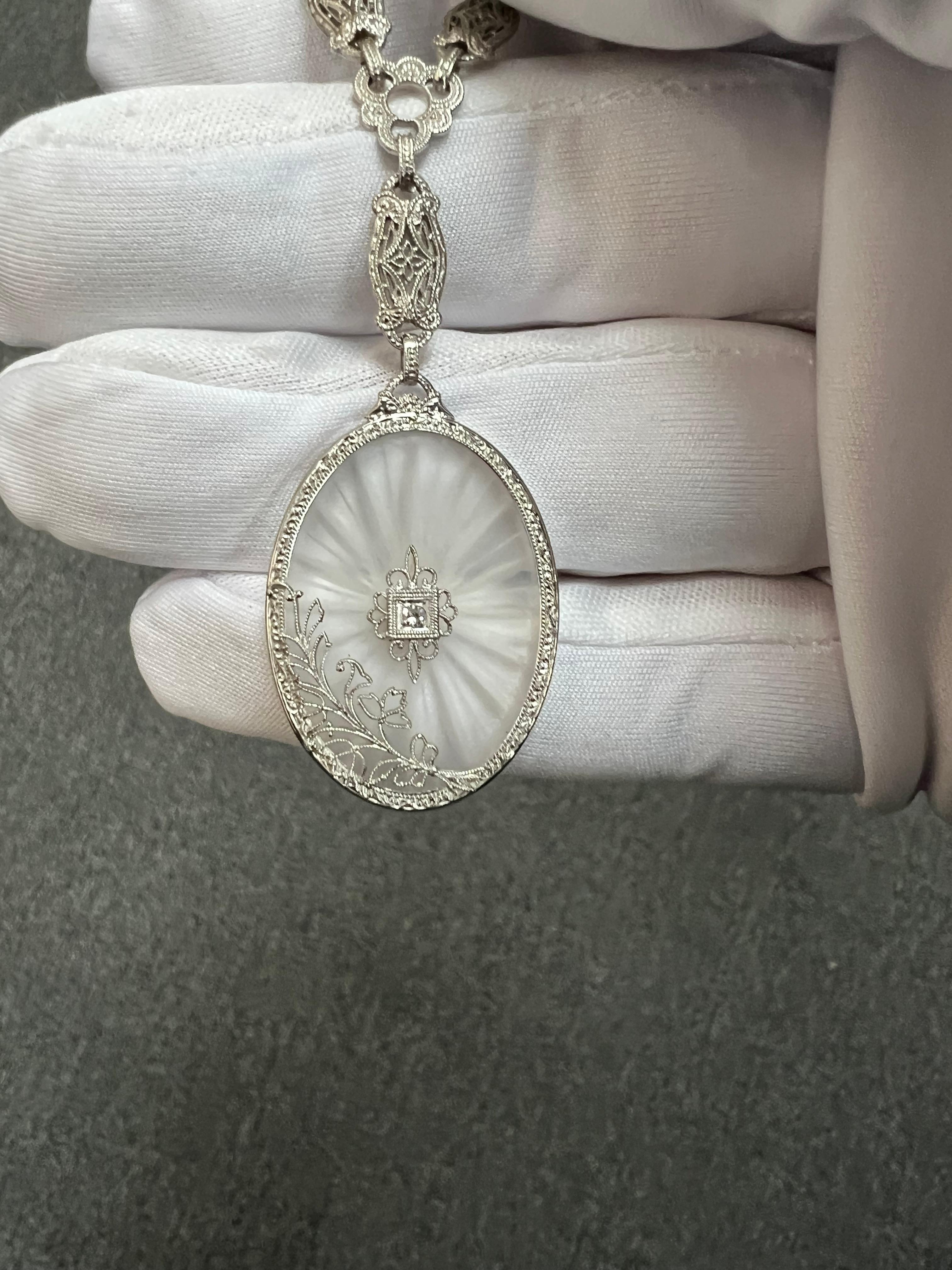 Collana Art Deco in filigrana di cristallo di rocca smerigliato in oro bianco Circa 1925 in vendita 5