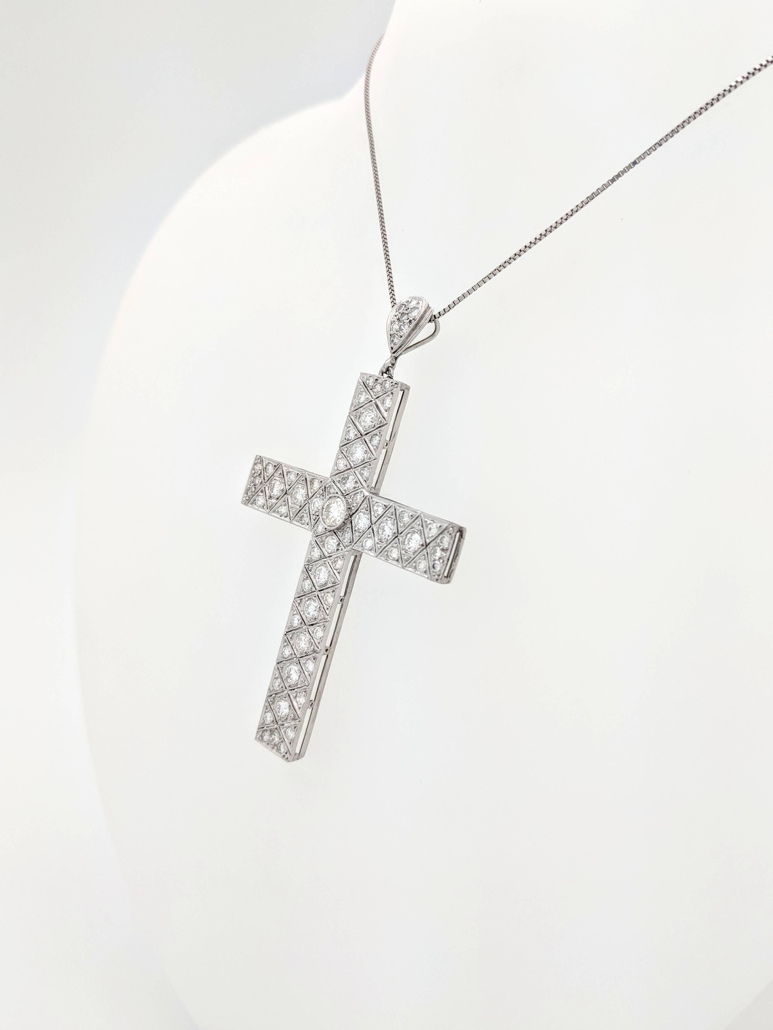 Art Deco Filigree Platinum Diamond Cross Pendant Necklace 3.03ctw In Excellent Condition For Sale In Gainesville, FL