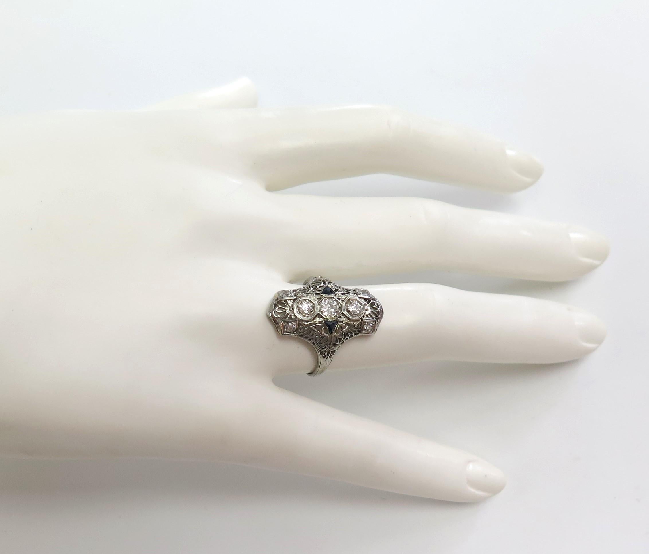 Art Deco Filigree Ring with Diamonds and Sapphires, 18 Karat White Gold 2