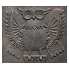 Art Deco fireback by Lucas, decorated with an owl