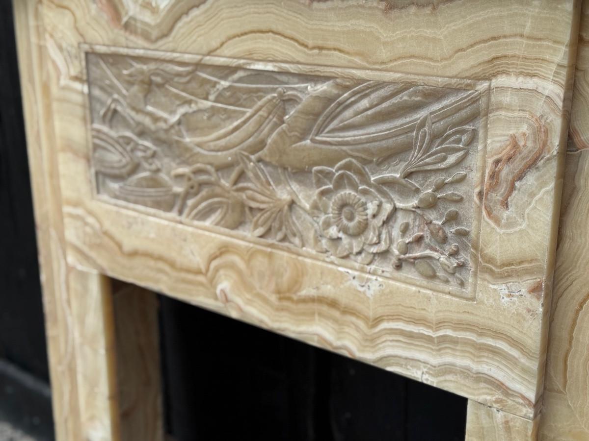 XIX secolo Caminetto Art Deco in onice beige, 1920 circa in vendita