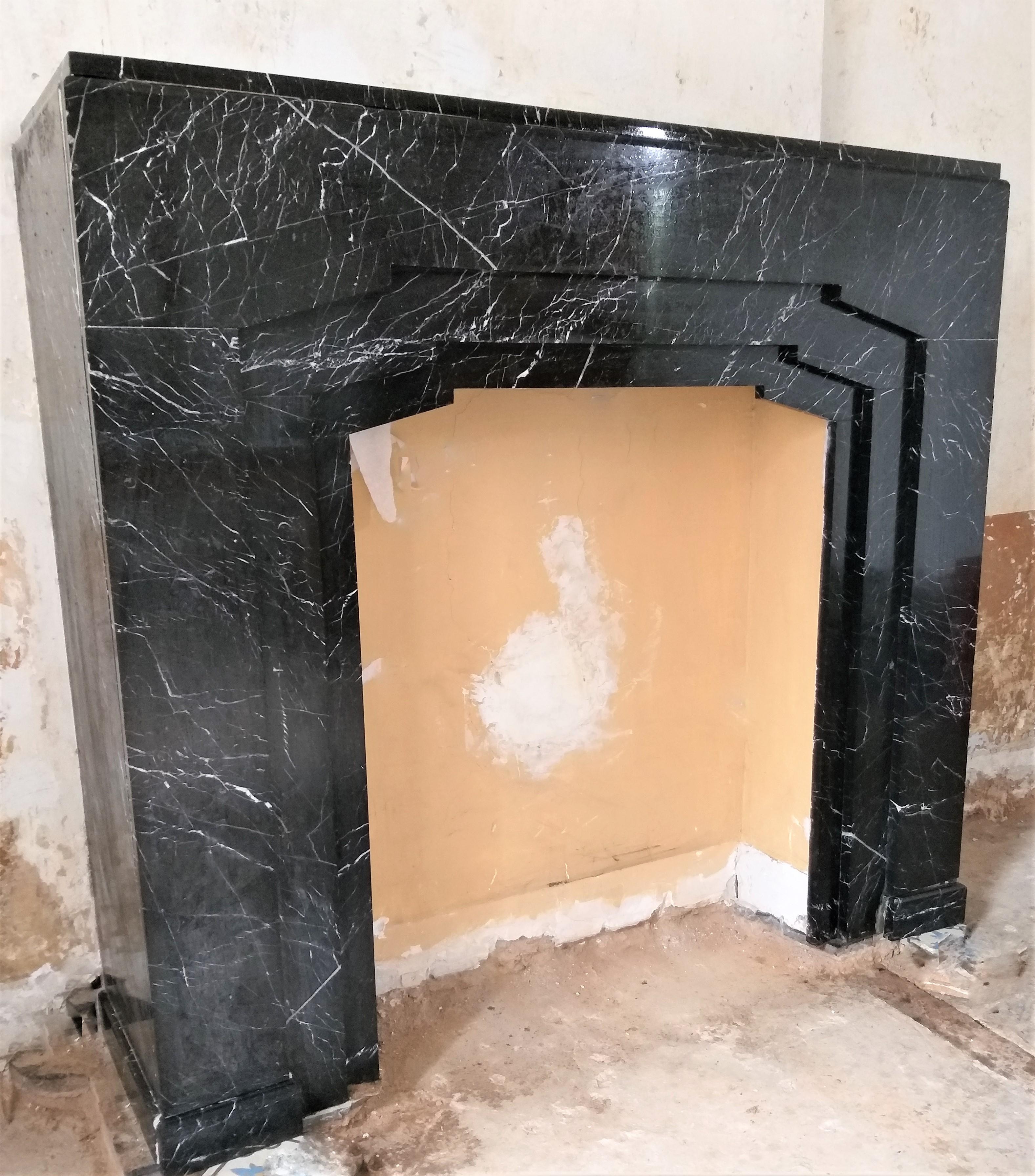 20th Century Art Deco Fireplace in Nero Marquina Marble For Sale