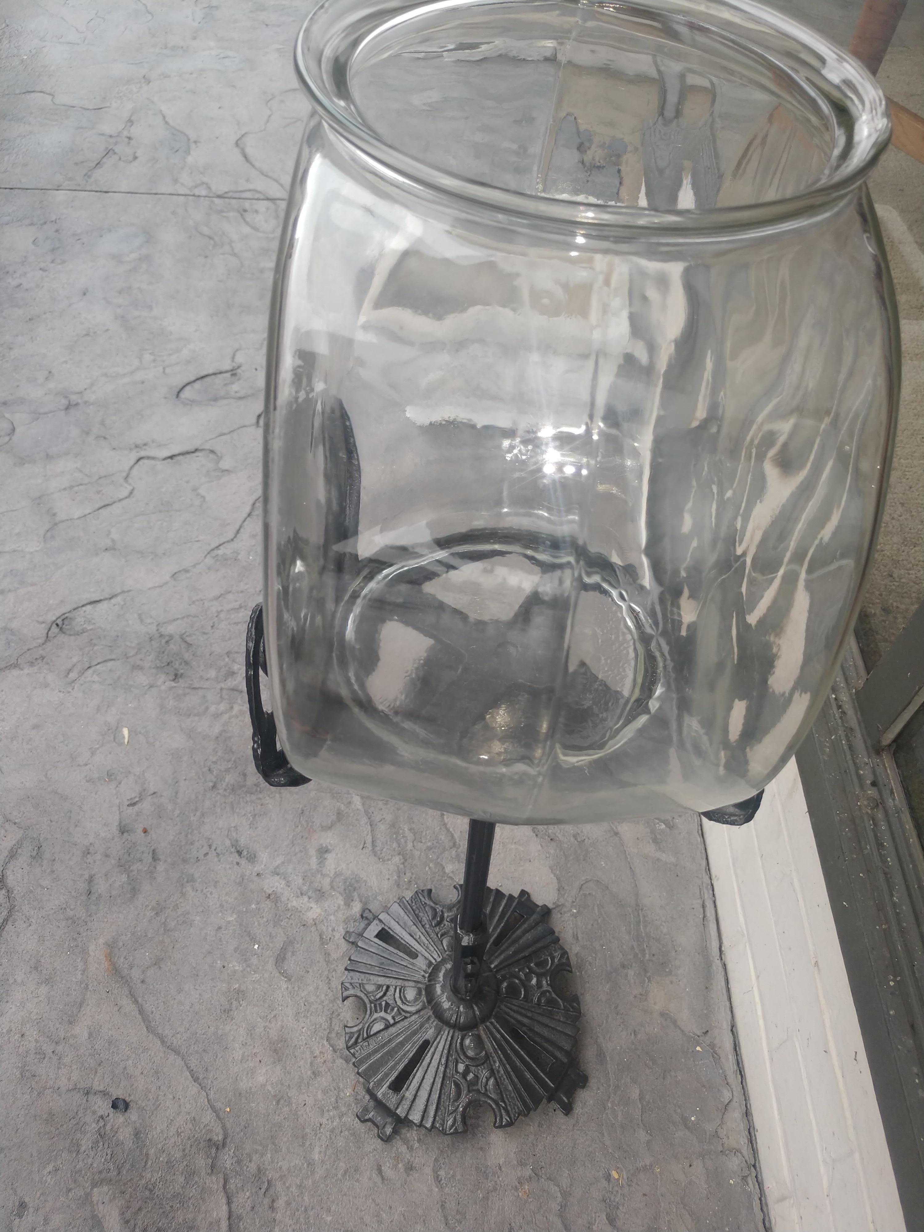 fish bowl with stand