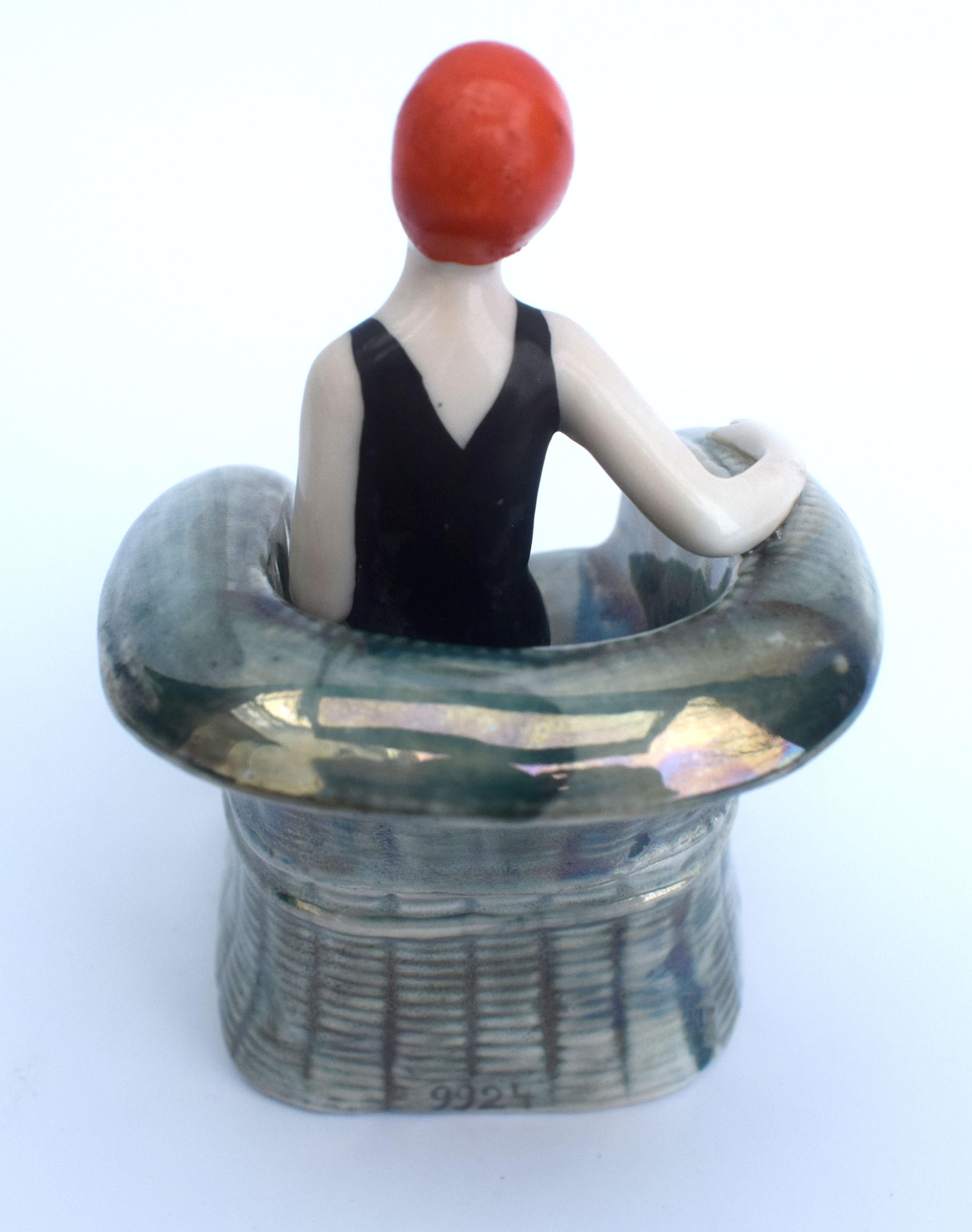 Porcelain Art Deco Flapper Dressing Table Trinket Box, circa 1930s