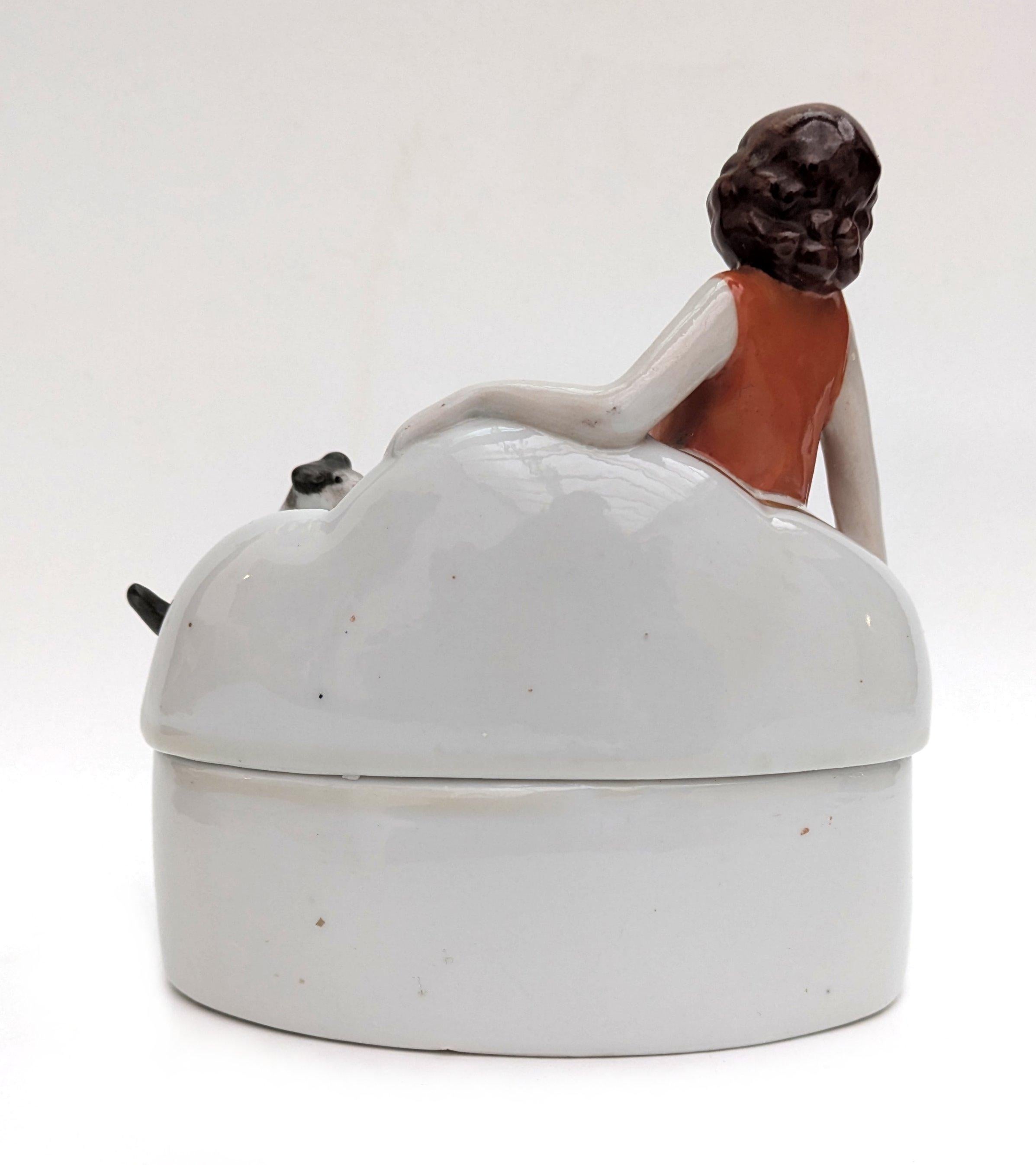 Art Deco Flapper Girl & Dog Ceramic Powder Box Bowl, c1930's In Good Condition For Sale In Devon, England