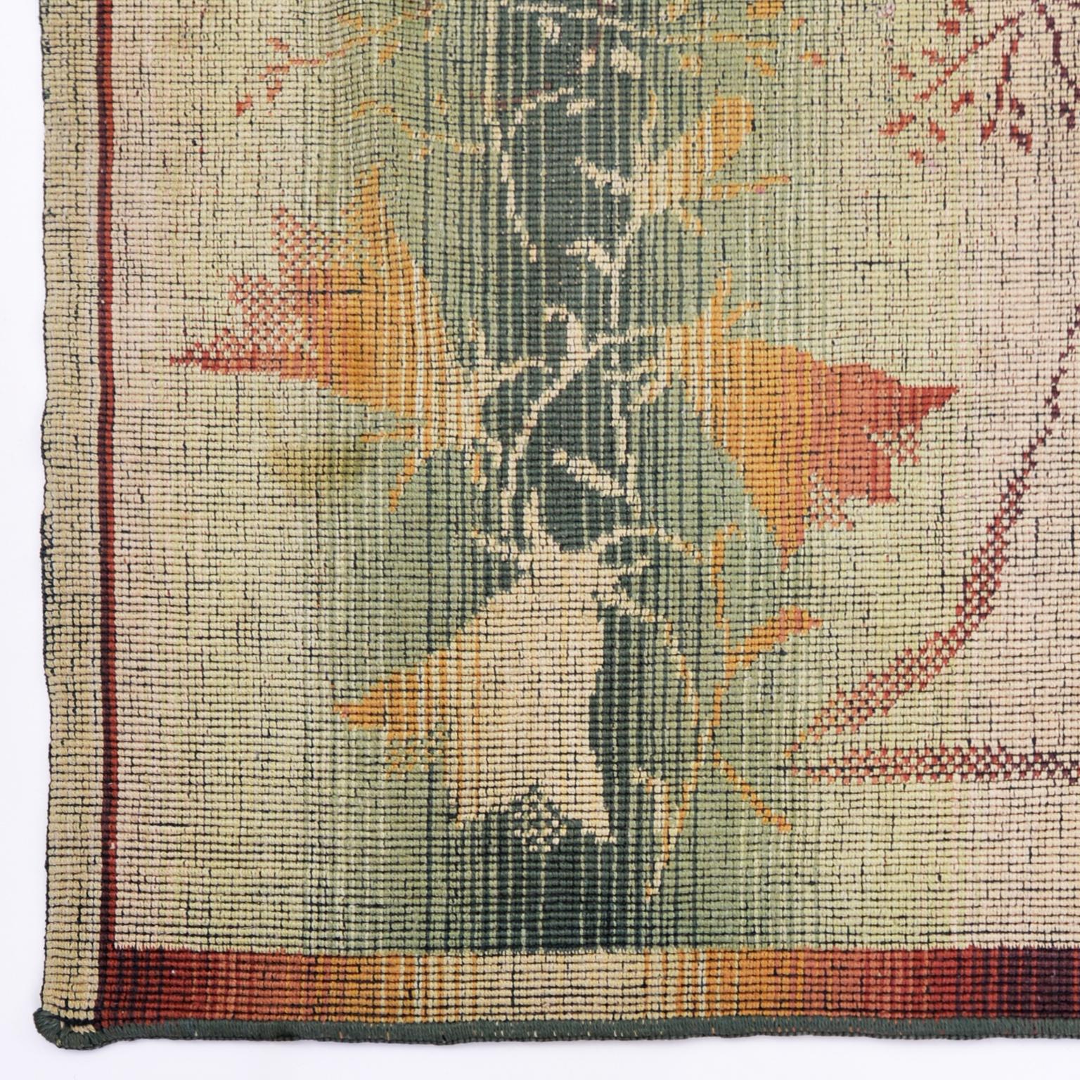 Early 20th Century Art Déco Flat-Woven Rug, Hand Knotted, Floral Decoration, Belgium, circa 1920 For Sale
