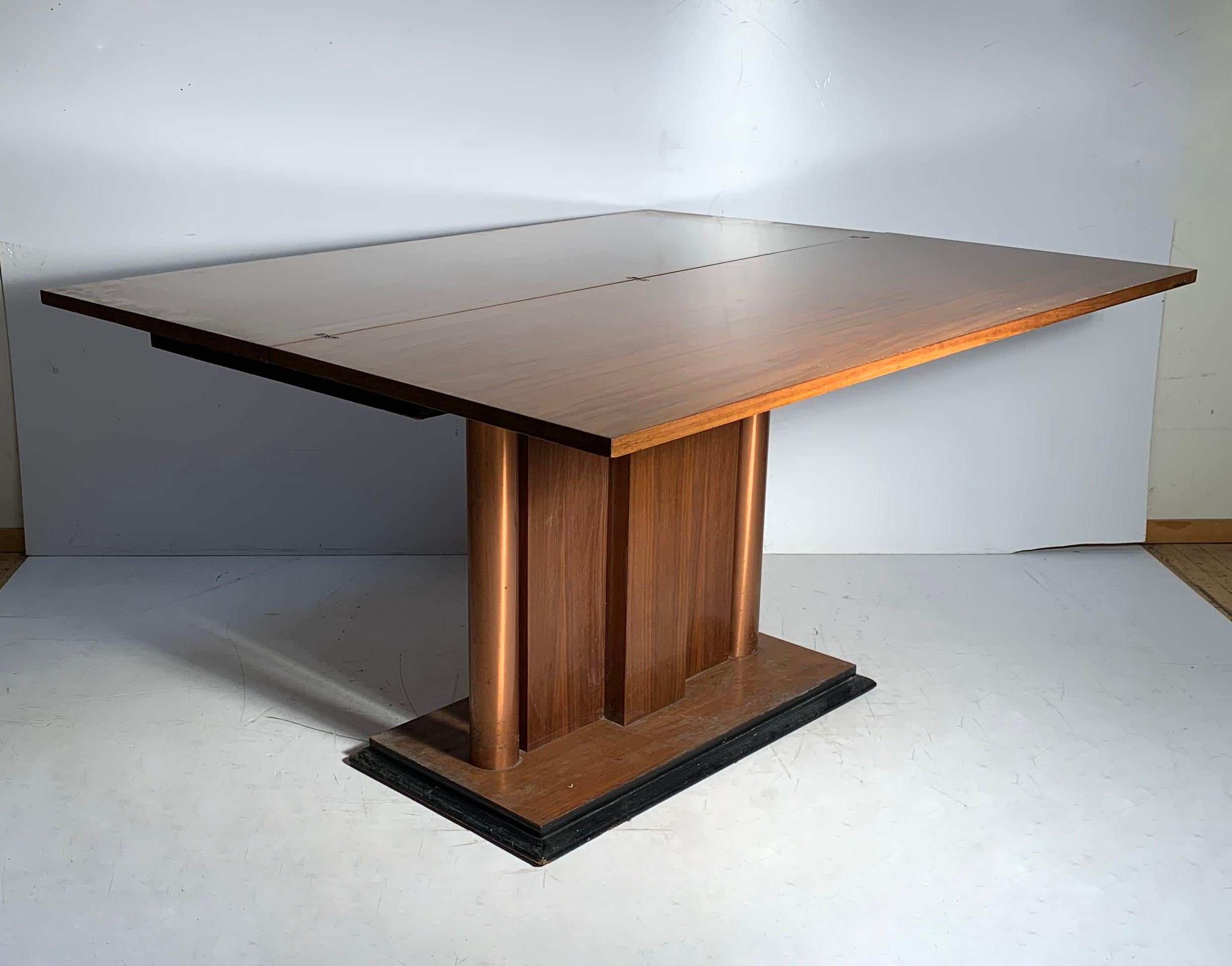 Table de salle à manger Art Déco à plateau rabattable attribuée à Donald Deskey en vente 5