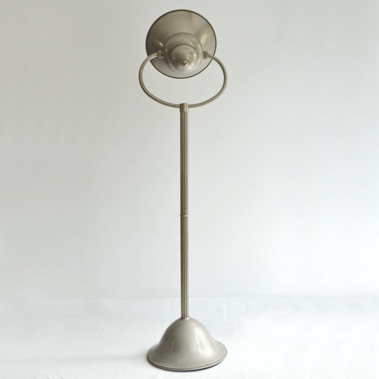 Art Deco Floor Lamp 1920's with Adjustable Shade in Nickel Attributed to Gispen  For Sale 6