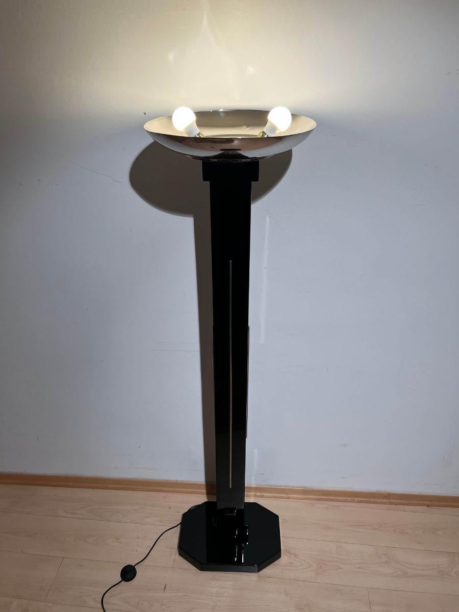 Art Deco Floor Lamp, Black Lacquer and Chrome, France circa 1930 For Sale 3