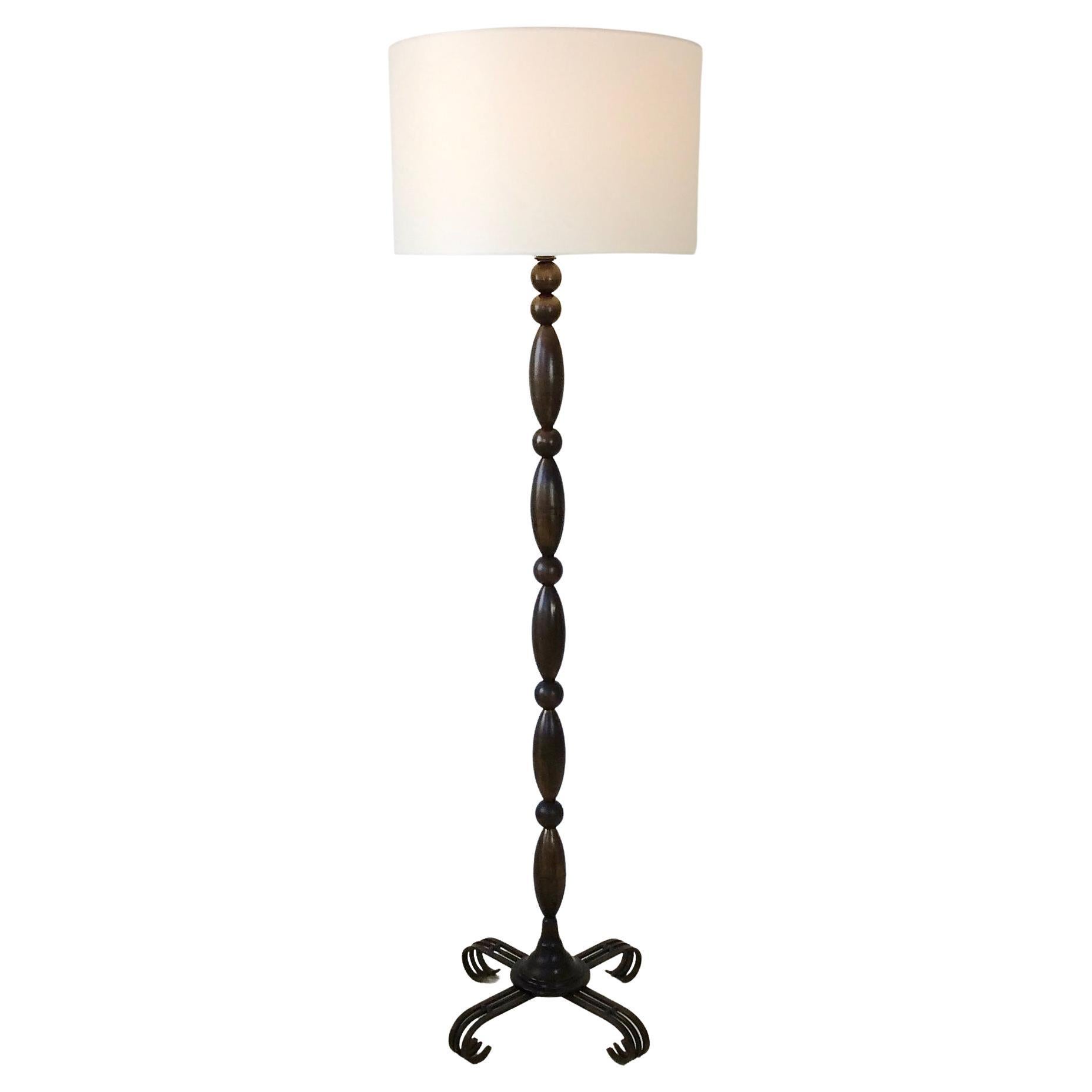 Elegant Art Deco floor lamp, circa 1940, France.
Bronze patinated metal, new ivory fabric shade.
Rewired.One E27 bulb of 60W.
Dimensions: 178 cm H, 53 cm diameter.
All purchases are covered by our Buyer Protection Guarantee.
This item can be