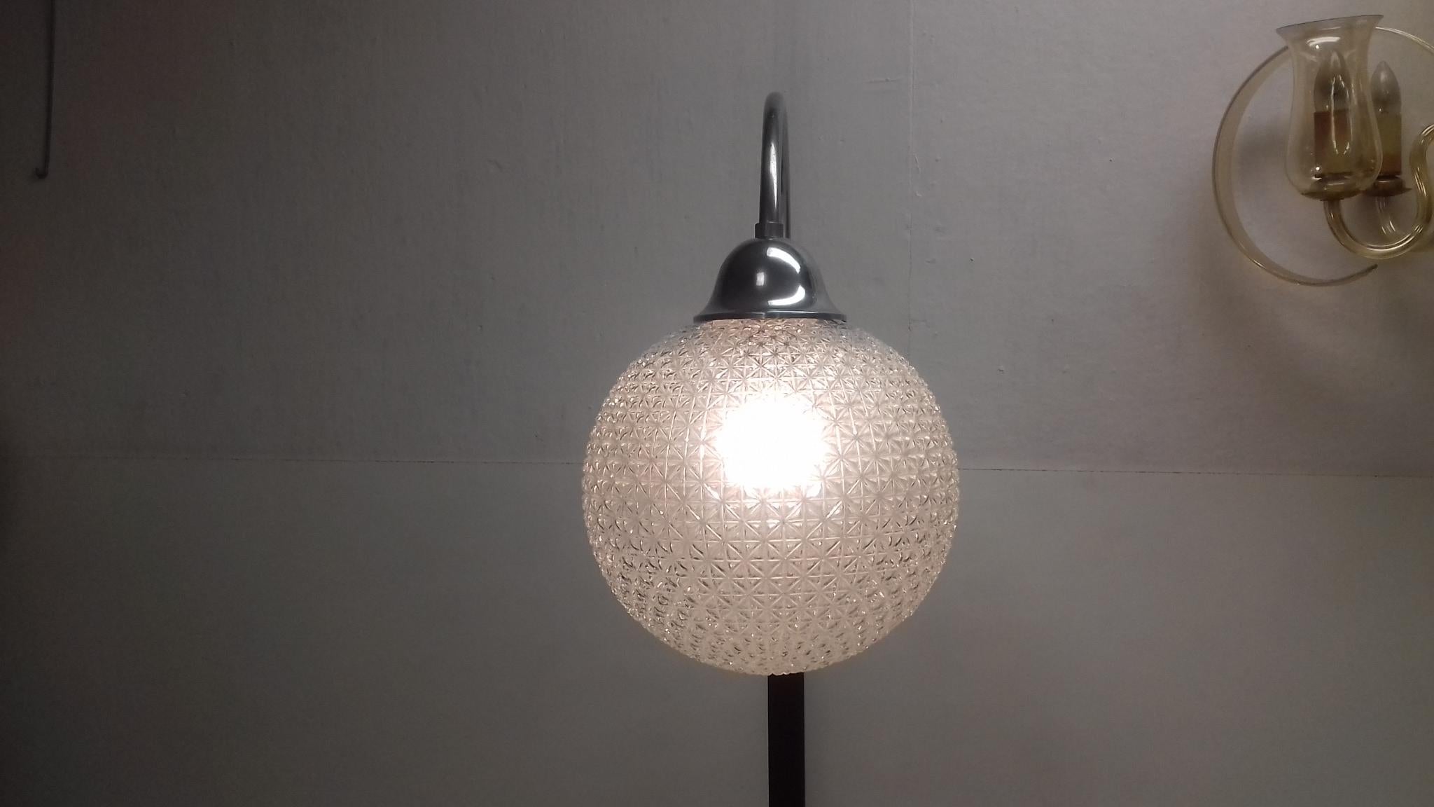 Art-Déco-Stehlampe, entworfen von Jindřich Halabala, 1940er Jahre im Angebot 1