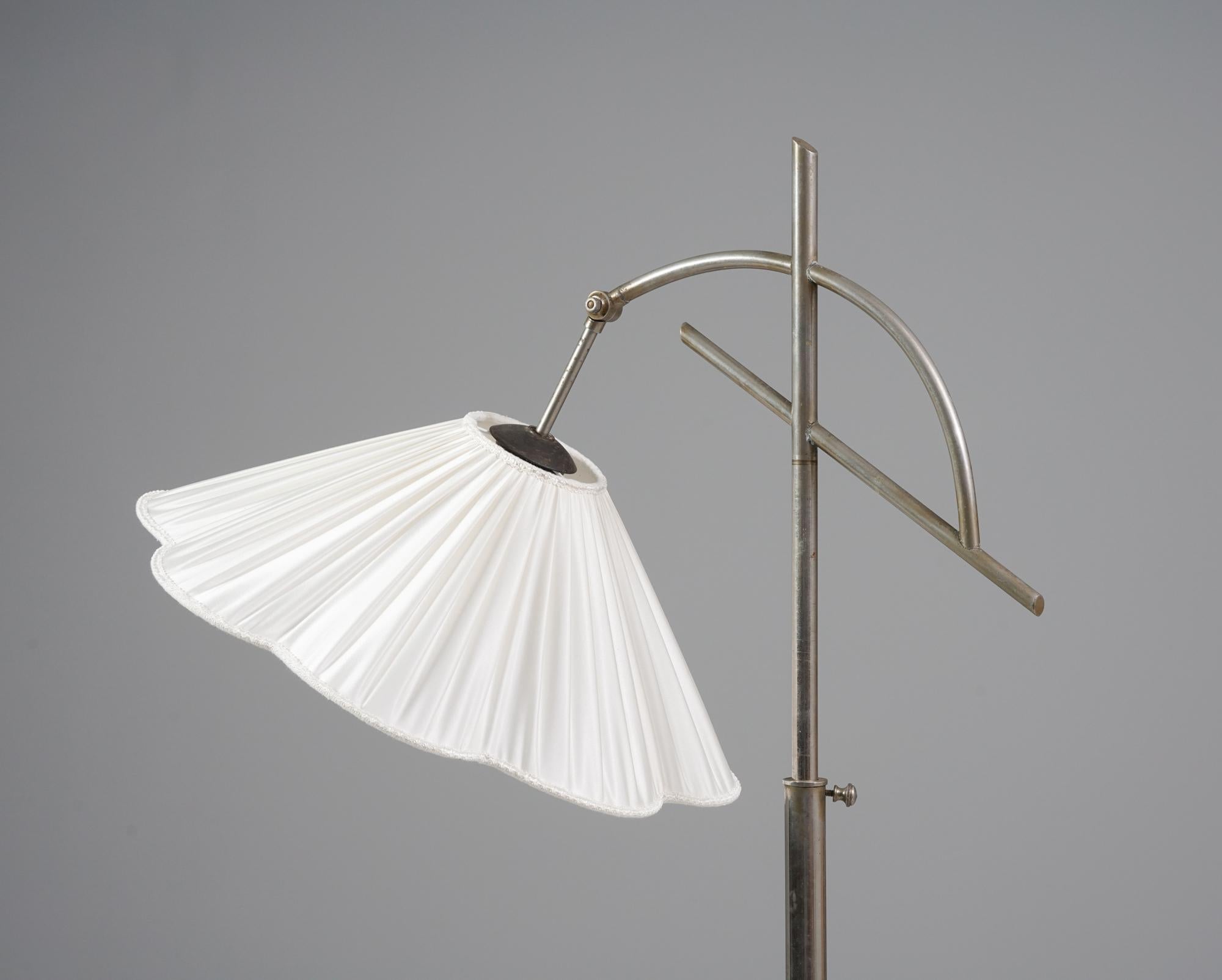 Art Deco Stehlampe, Finnland, 1930er Jahre (Art déco) im Angebot