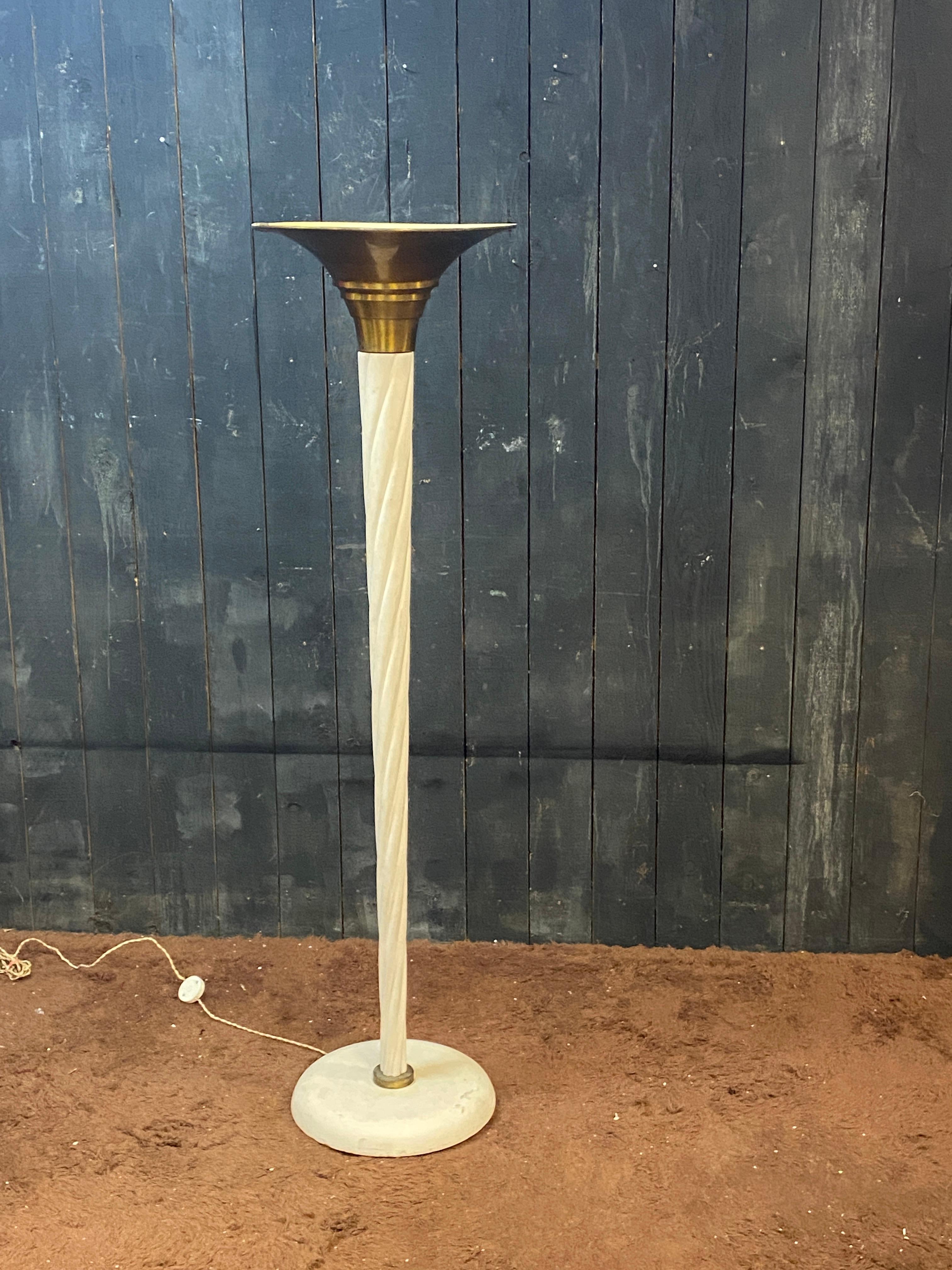 Lámpara de pie Art Decó de madera lacada y latón circa 1930/1940 Lacado en venta