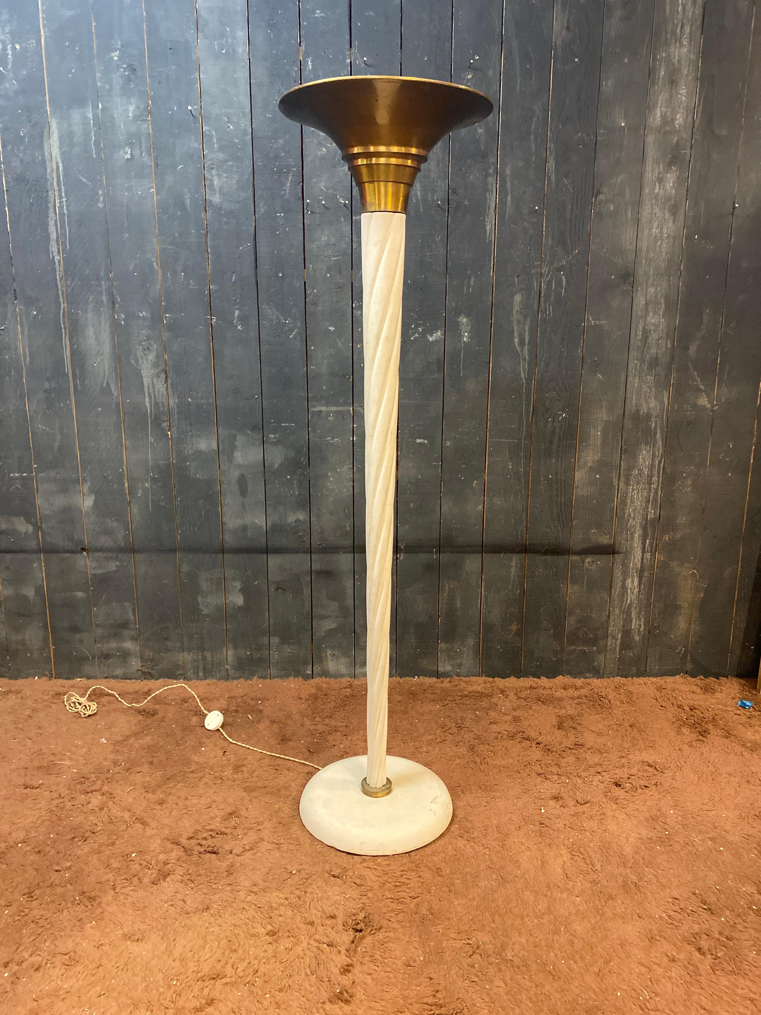 Lámpara de pie Art Decó de madera lacada y latón circa 1930/1940 en venta 1