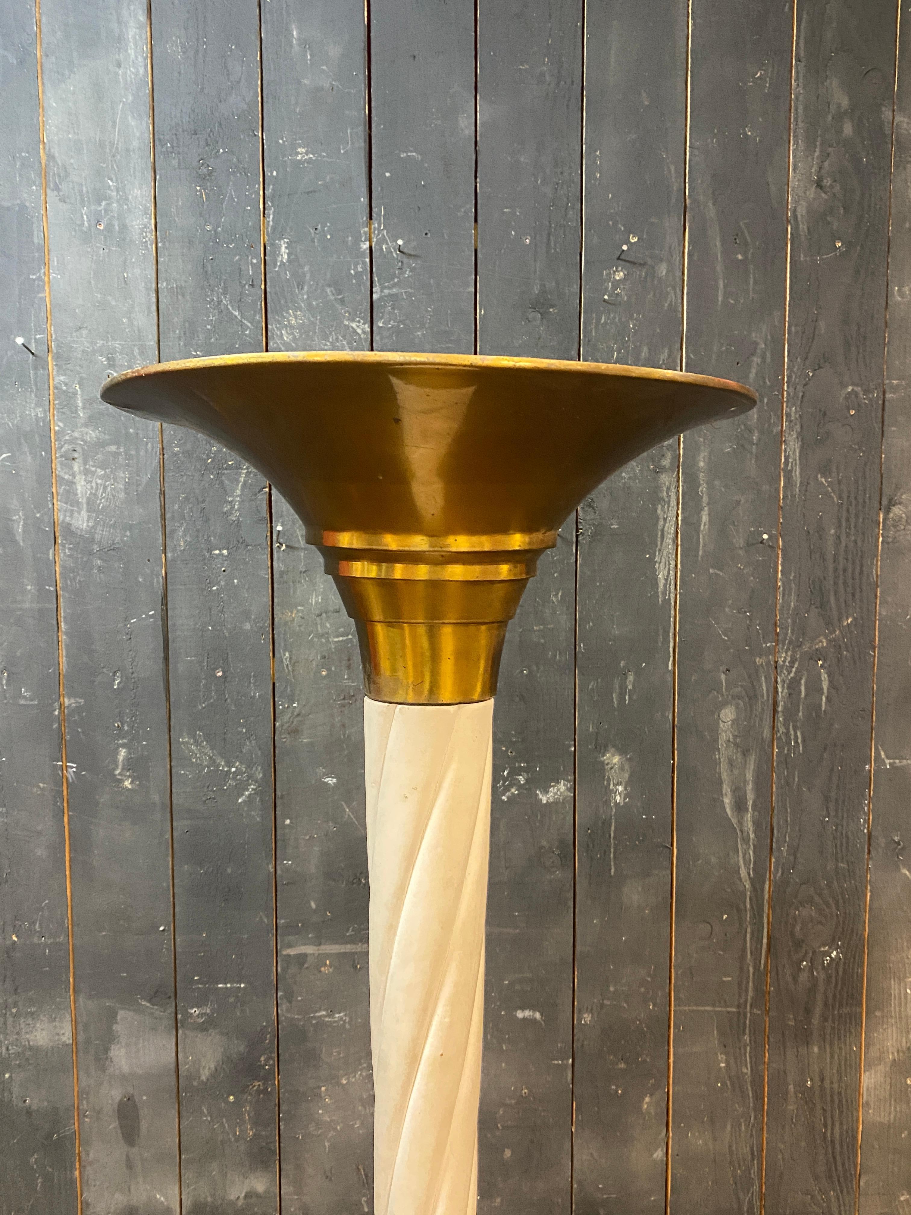 Lámpara de pie Art Decó de madera lacada y latón circa 1930/1940 en venta 2