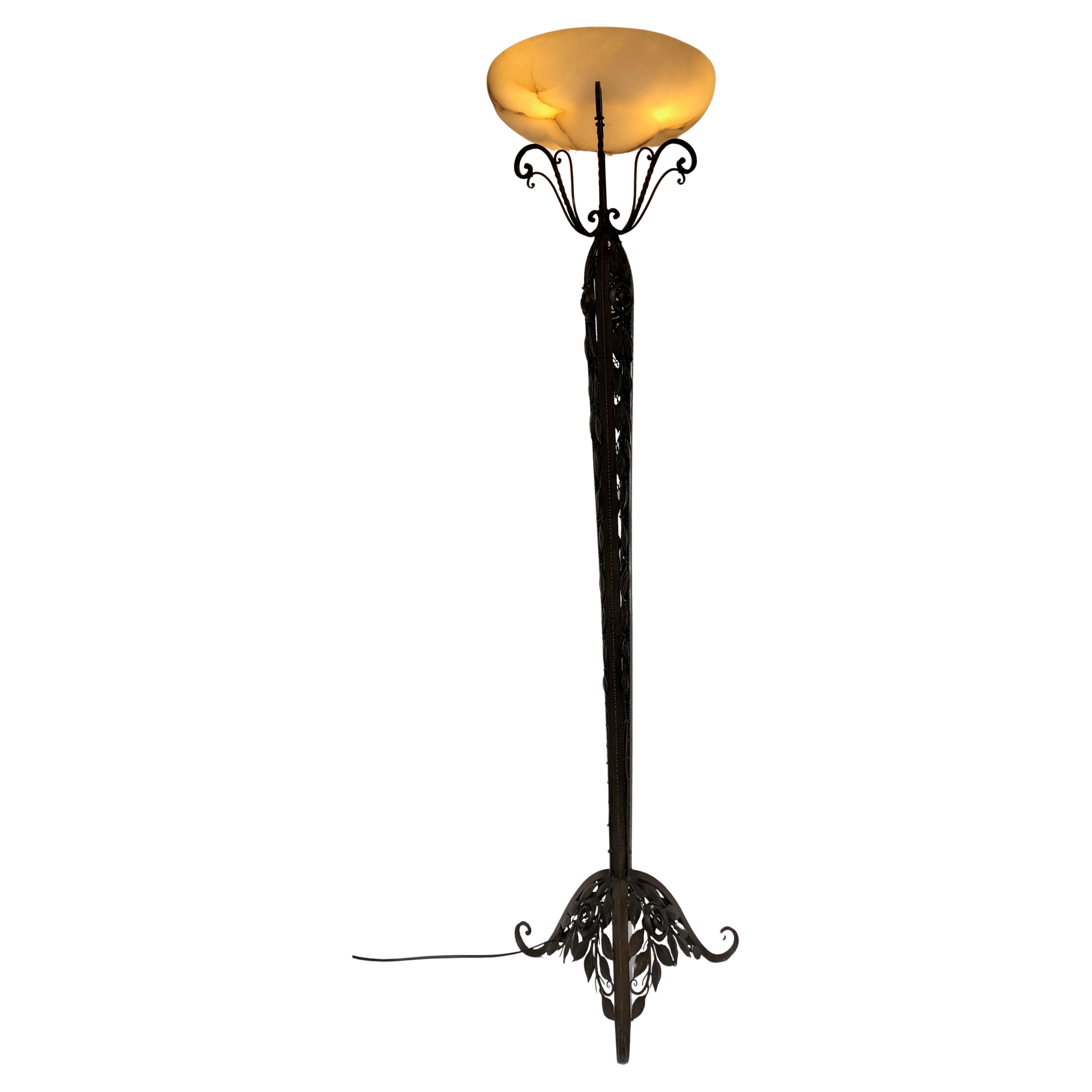 Stehlampe im Art déco-Stil aus Schmiedeeisen und Alabaster
