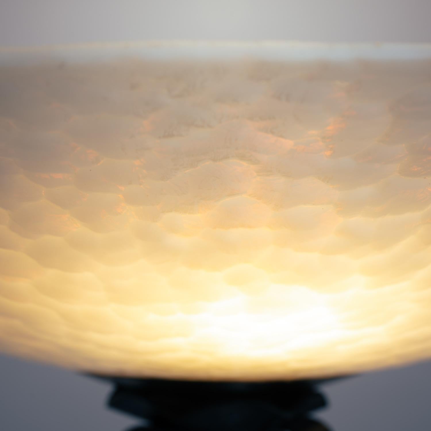 Lampadaire Art déco en fer forgé et verre, années 1930 Bon état - En vente à Zevenaar, NL