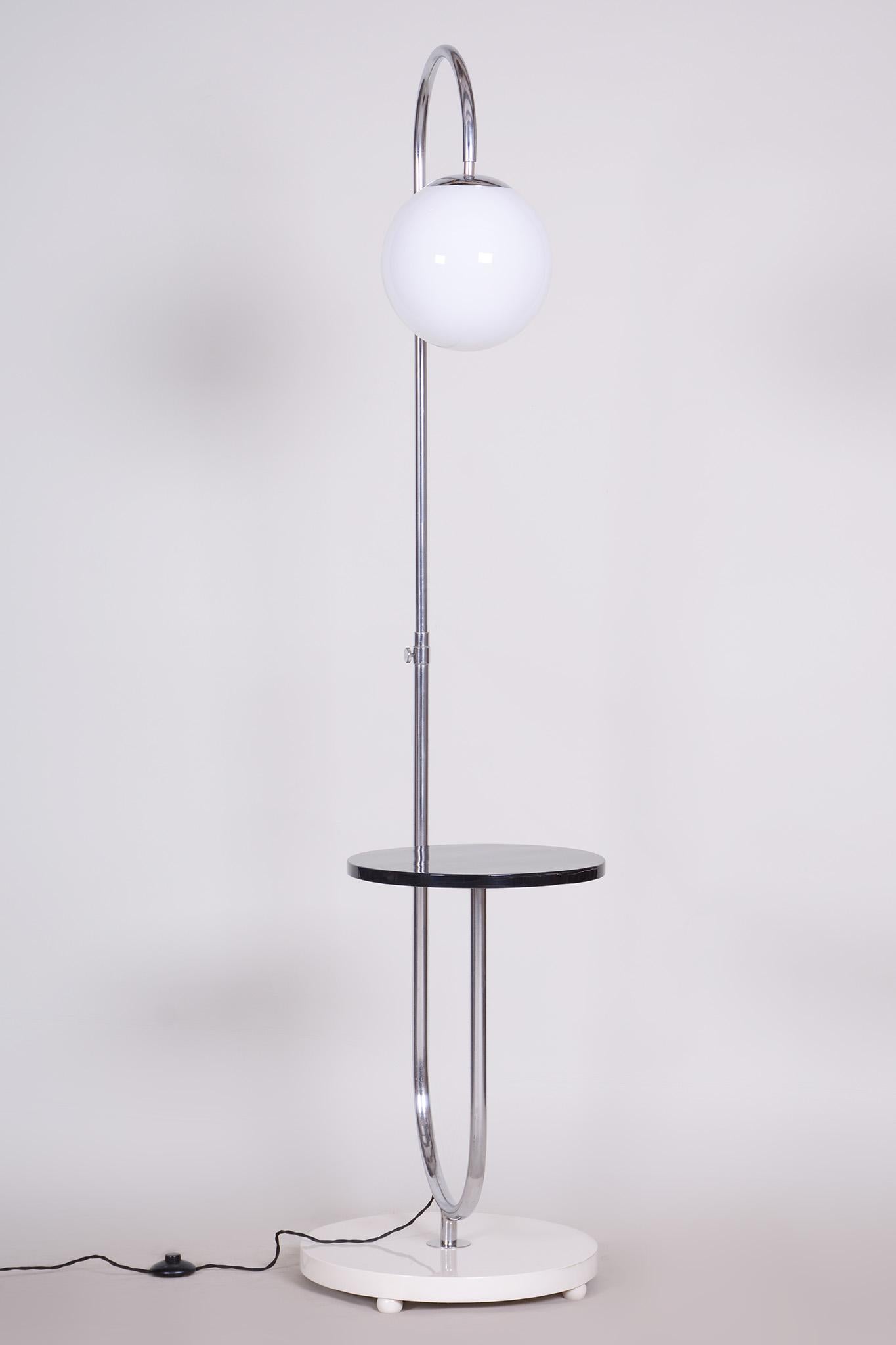 Art Deco Floor Lamp Made 30s, Designed by Halabala, Made by UP Závody, Restored In Good Condition For Sale In Brandys nad Labem, Středočeský kraj