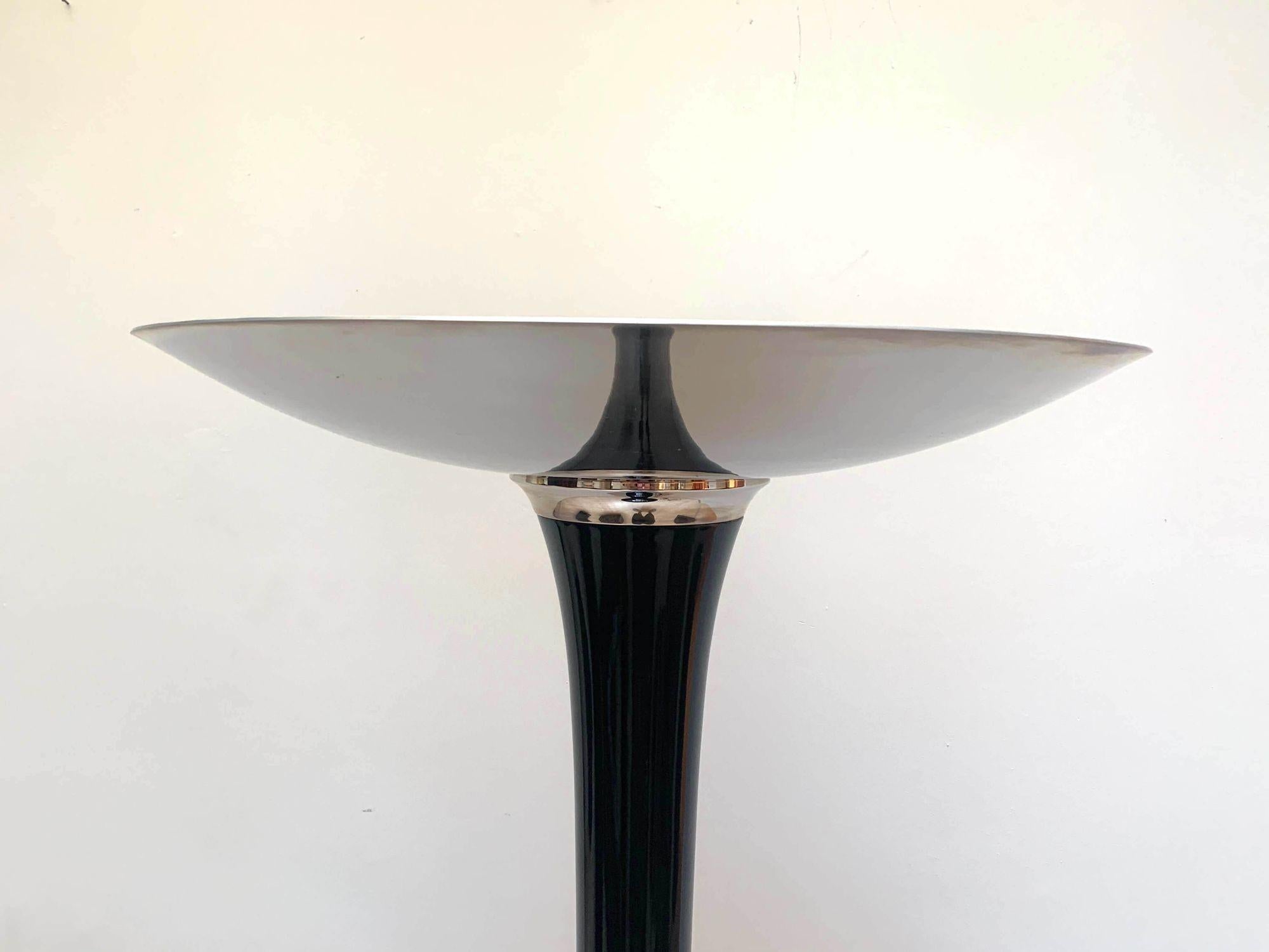 Allemand Lampadaire Art Déco, nickel poli, laque noire, Wood Wood en vente