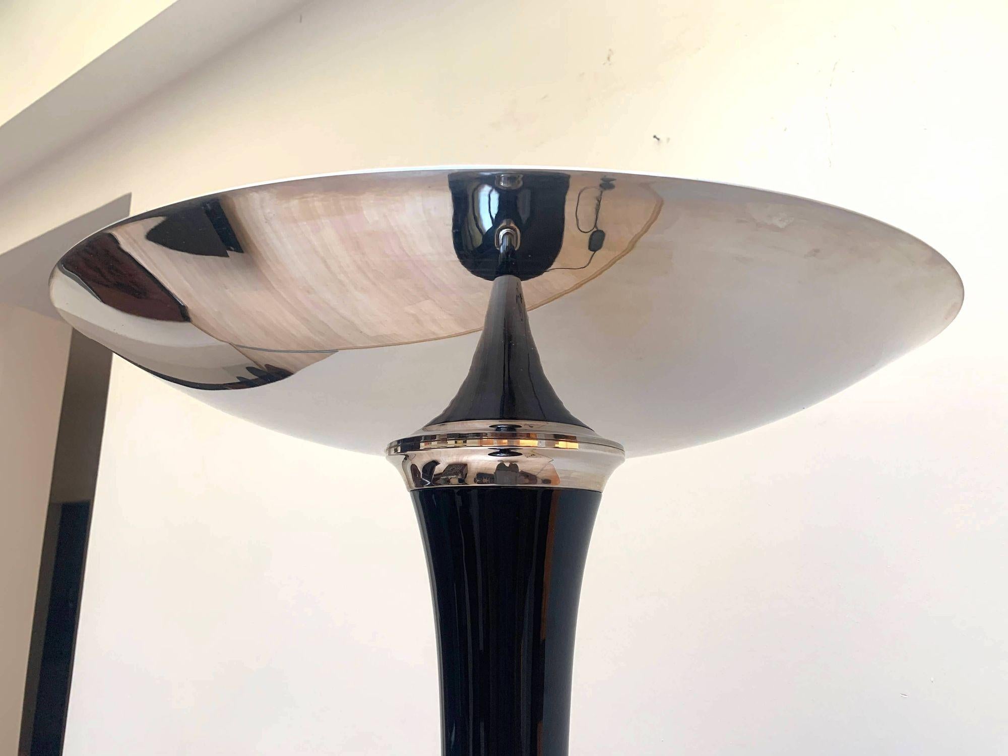 Lampadaire Art Déco, nickel poli, laque noire, Wood Wood Excellent état - En vente à Regensburg, DE