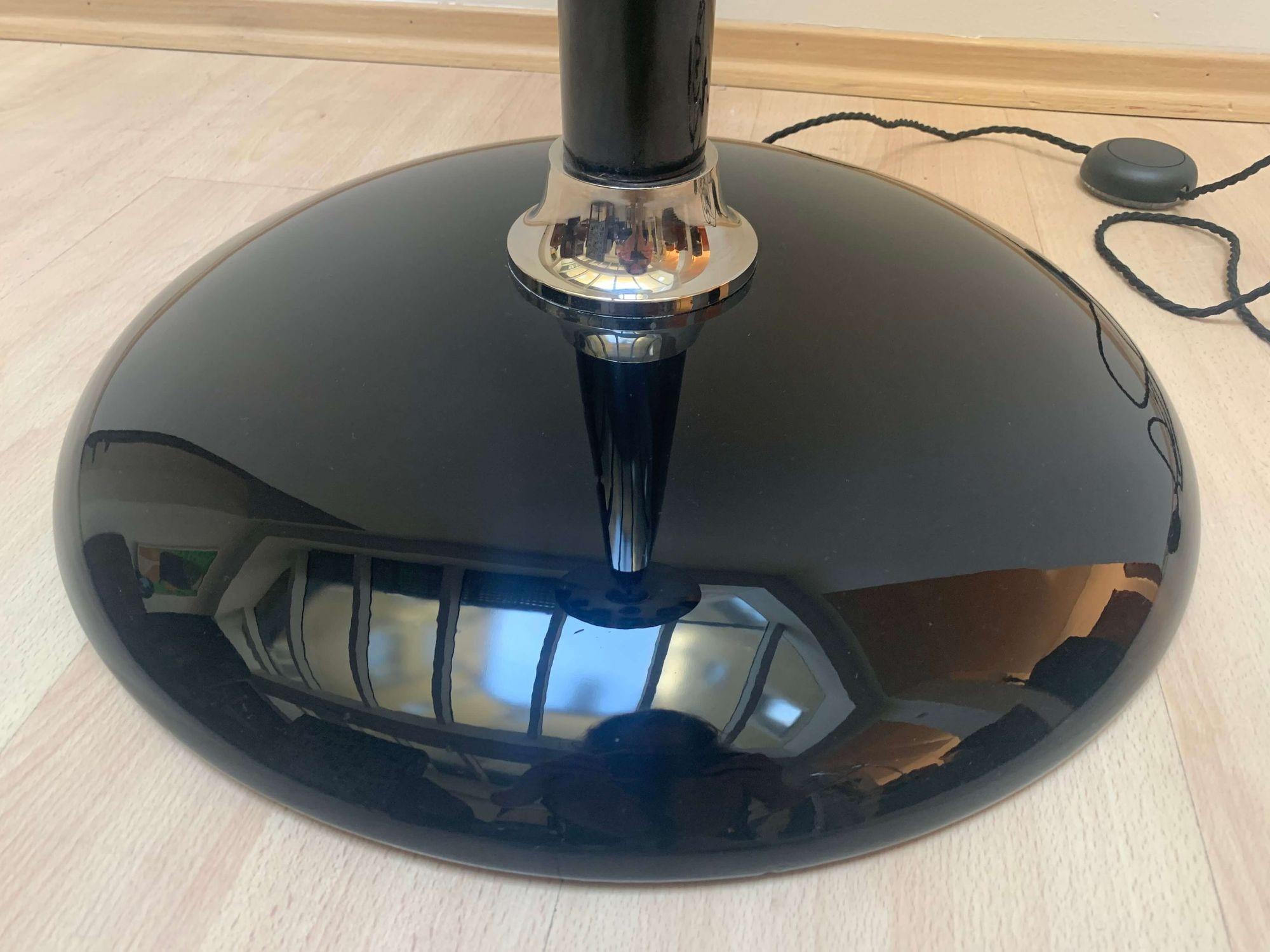 Chrome Lampadaire Art Déco, nickel poli, laque noire, Wood Wood en vente