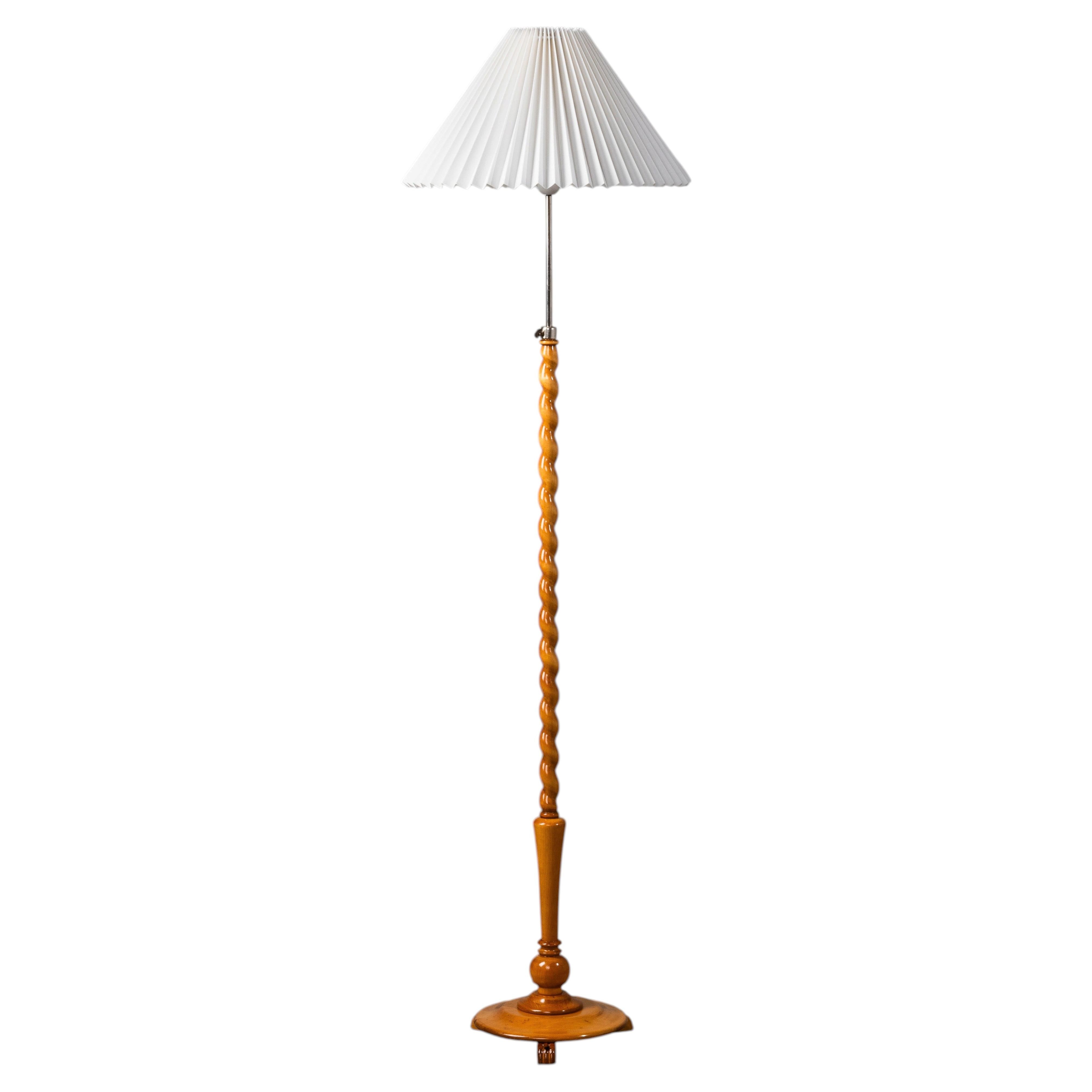 Art Deco Floor Lamp with Spiral Carved Birch Stem, Finland, 1940s