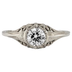Anello di fidanzamento floreale Art Deco con diamante in filigrana da 0,40 carati in oro bianco 18 carati