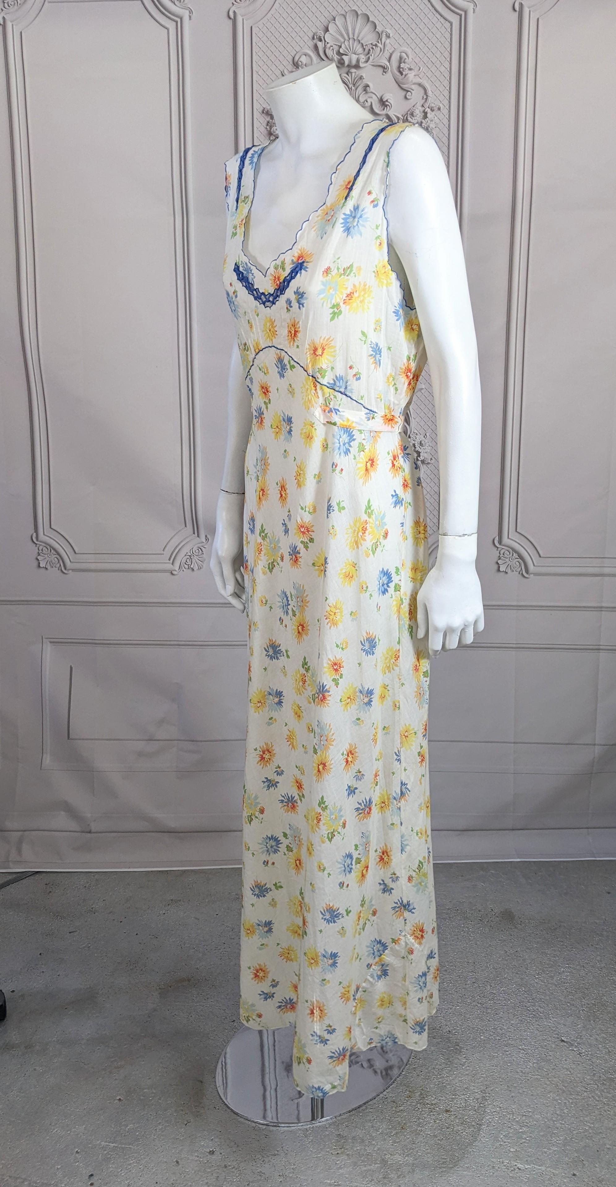 Art déco Batiste-Kleid mit Blumenmuster im Angebot 1