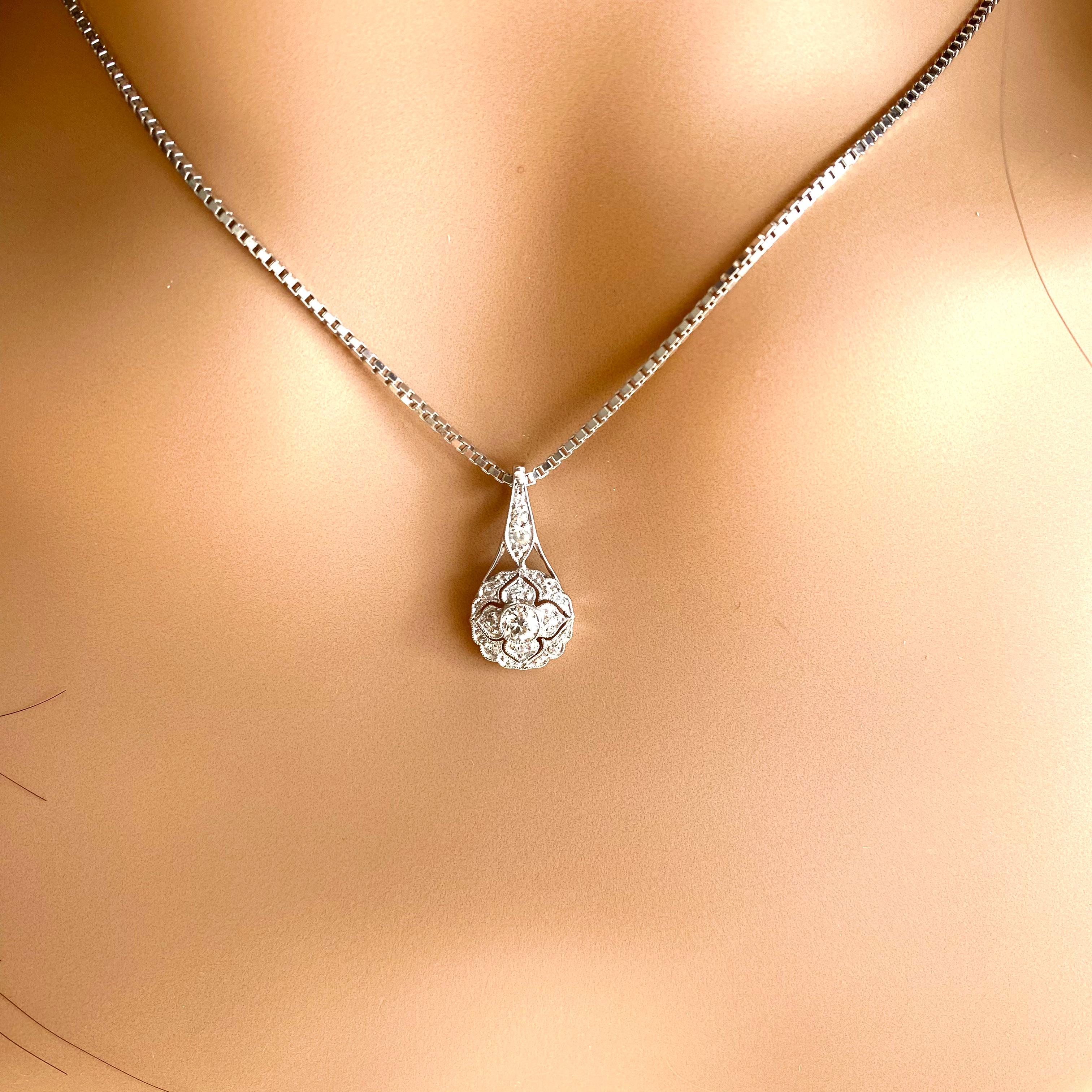 Old European Cut Art Deco Floral Diamond 0. 55 Carat 18 Karat White Gold 16 Inch Pendant Necklace For Sale