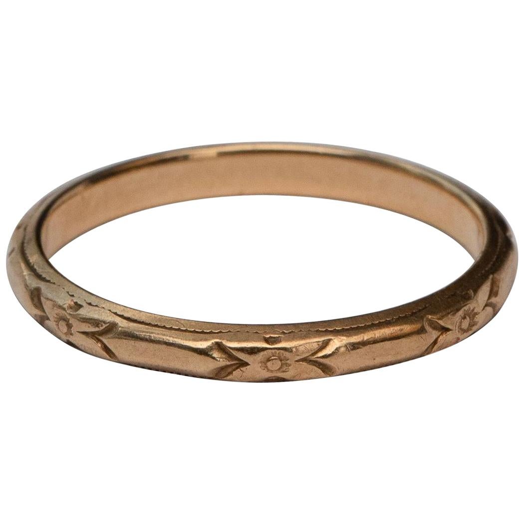 Art Deco Floral Engraved 14 Karat Yellow Gold Lohengrin Wedding Band