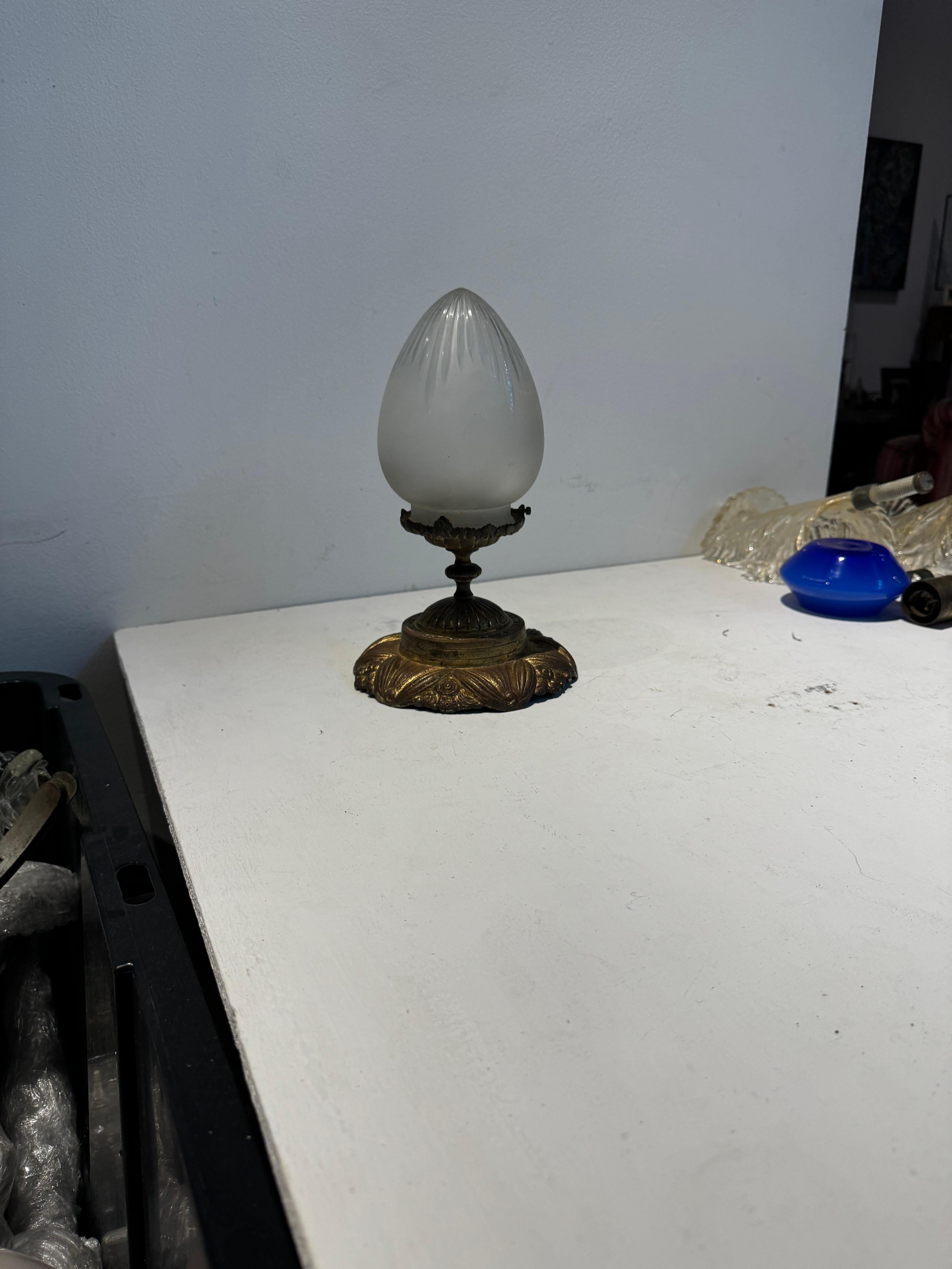 Art Deco Floral Flush Mount, vetro smerigliato e bronzo dorato, Francia anni '30 in vendita 1