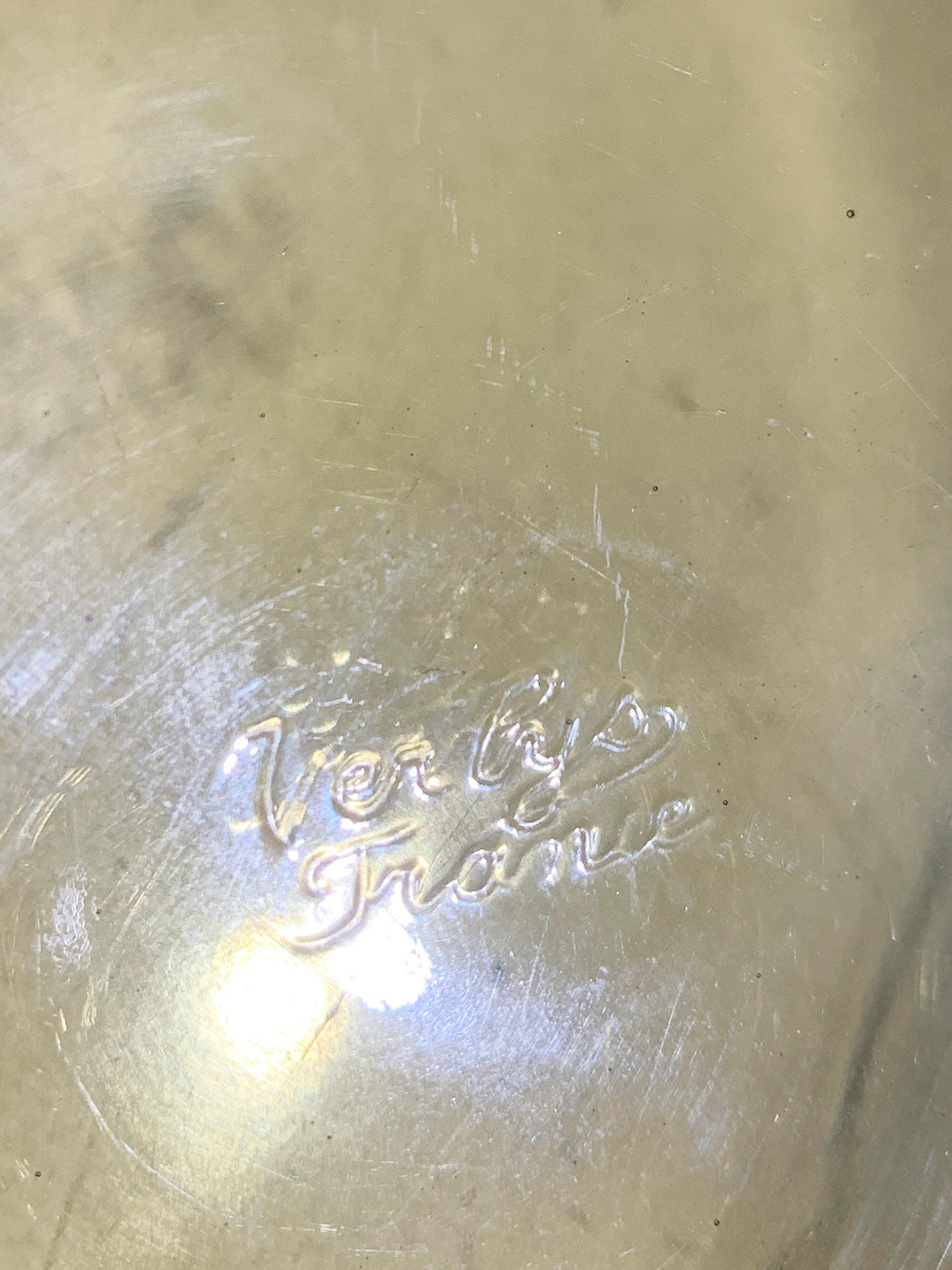 Piatto in vetro con motivi floreali Art Deco firmato Verlys Glass France in vendita 1