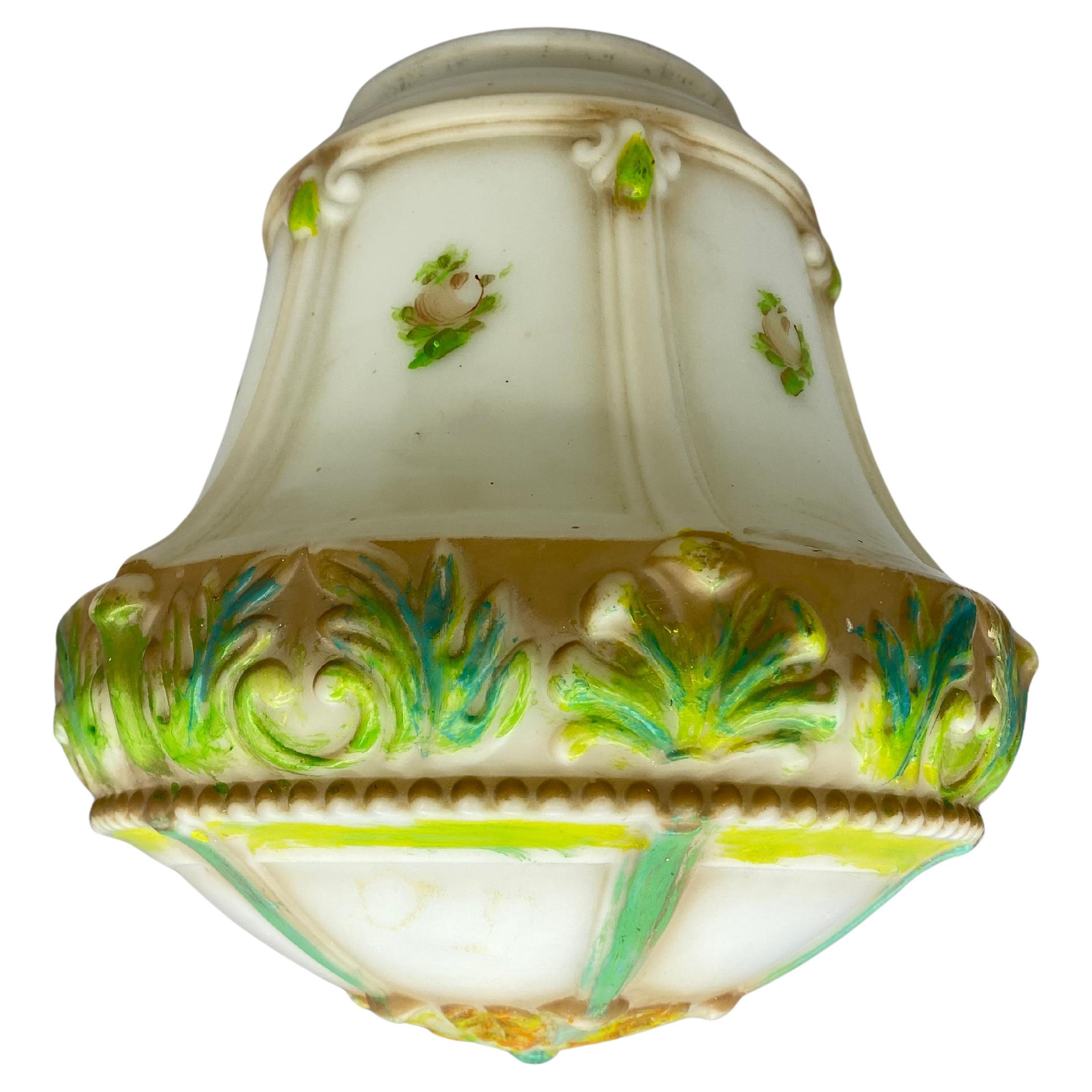 Pantalla de empotrar de cristal abombado con motivos florales art déco en venta