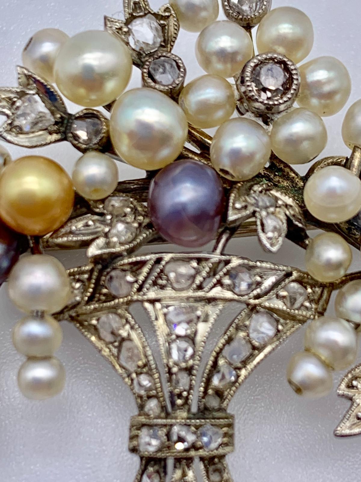 Taille mixte Broche Art Déco Bouquet de fleurs Orient en platine, perles et diamants en vente