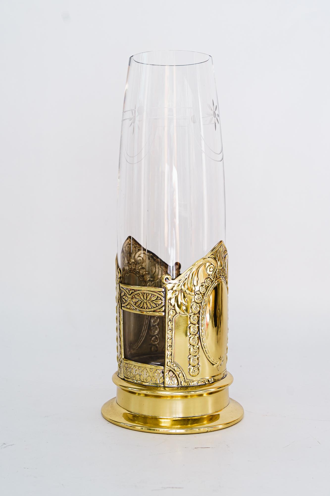 Austriaco Vaso da fiori Art Deco con vetro originale intorno agli anni '20 in vendita