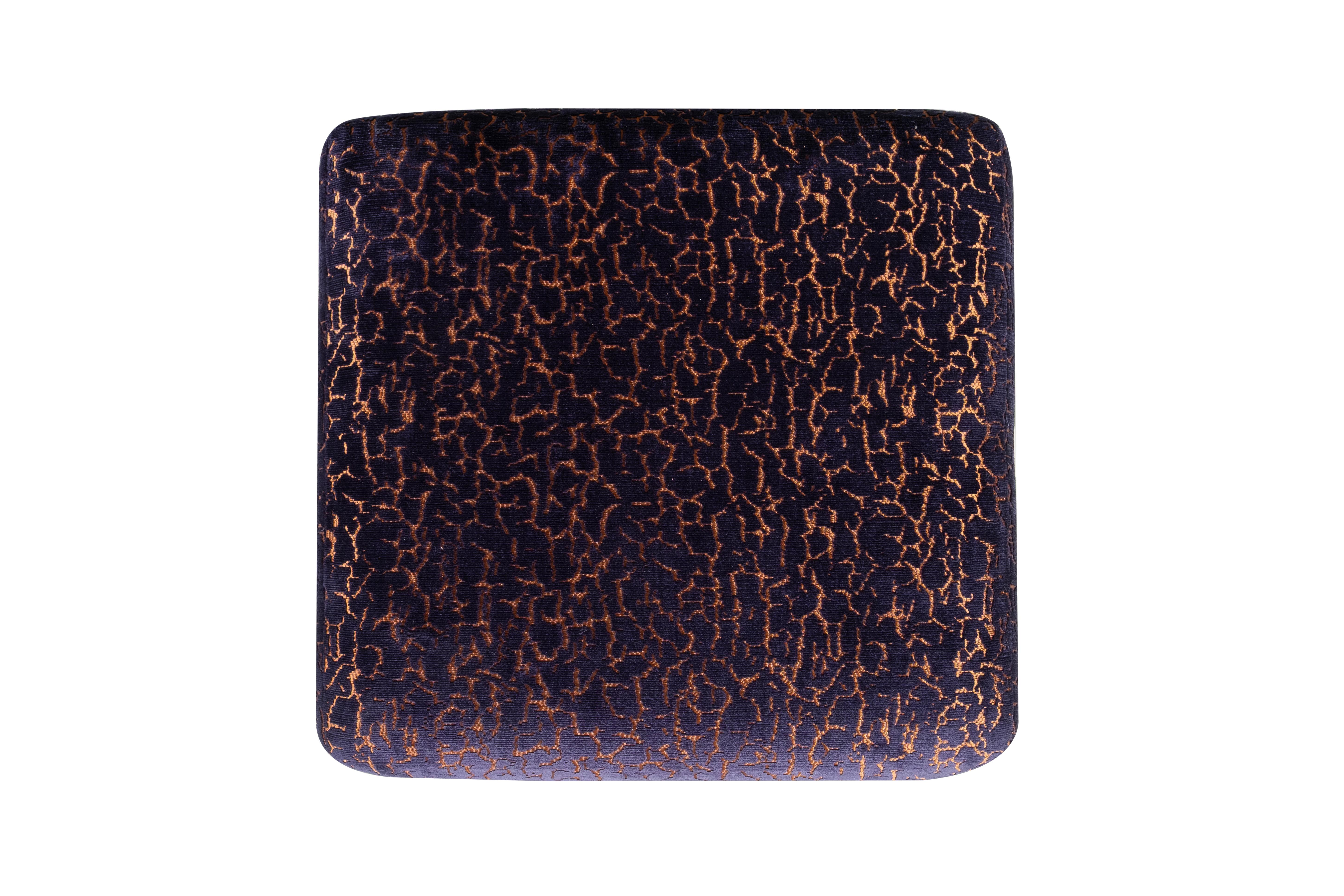 Art Deco Flox Pouf Ottoman Kunstfell Samt Handmade Portugal Greenapple (Neoklassisch) im Angebot