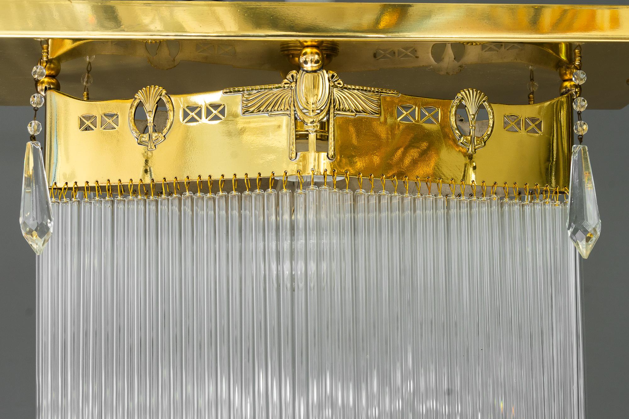 Inizio XX secolo Art Deco montatura ad incasso con bacchette di vetro e 4 prismi di vetro di Vienna intorno agli anni '20 in vendita