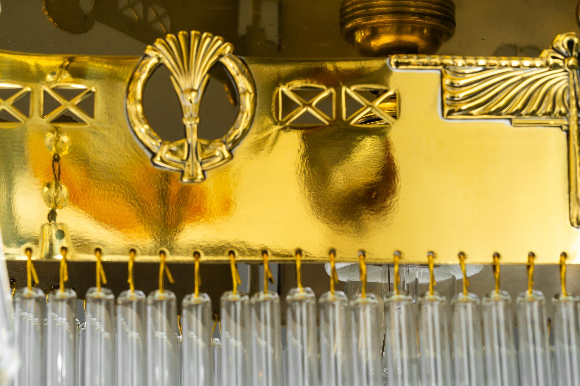 Ottone Art Deco montatura ad incasso con bacchette di vetro e 4 prismi di vetro di Vienna intorno agli anni '20 in vendita
