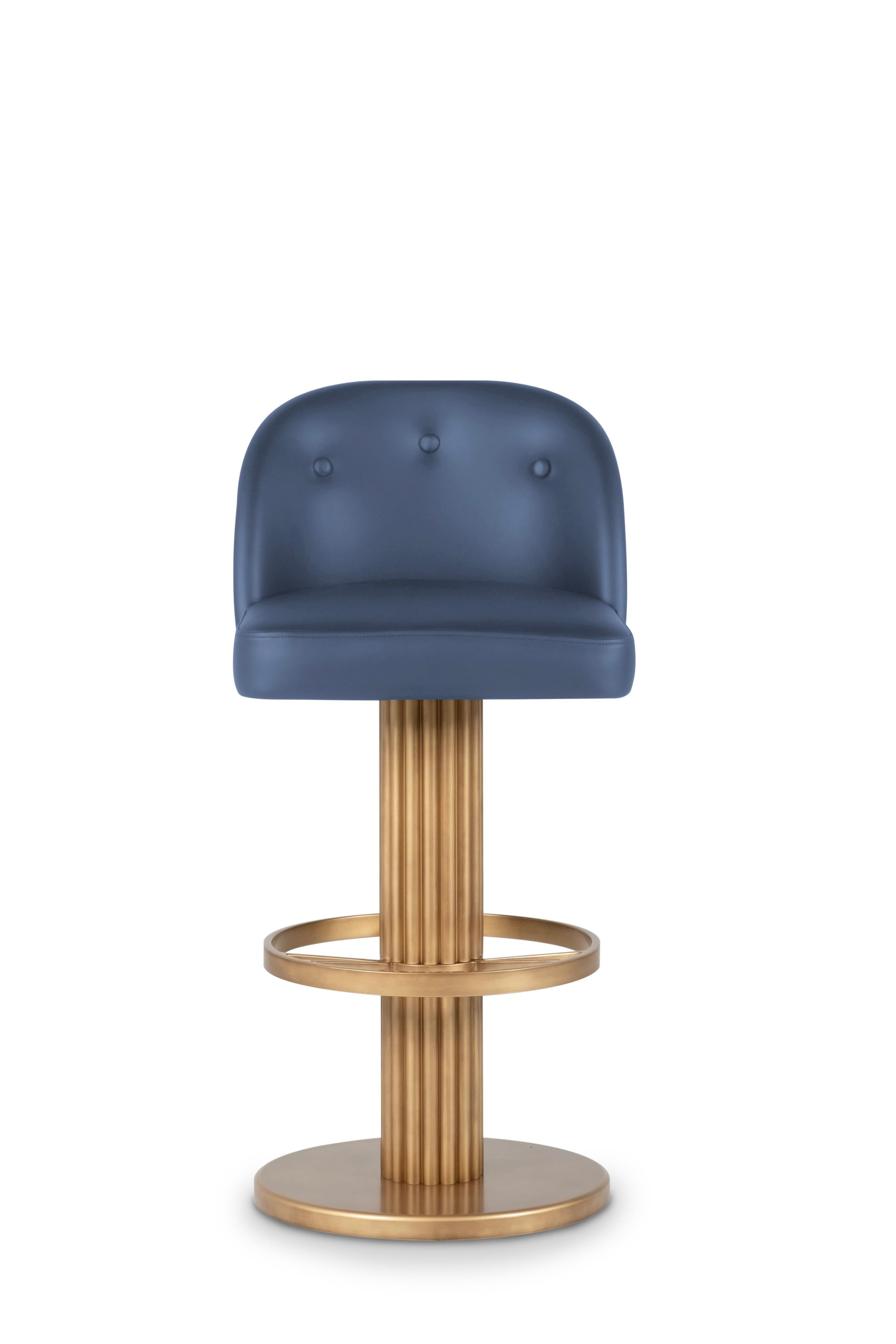 Art déco Tabouret de bar art déco en cuir bleu, fait main au Portugal par Greenapple en vente