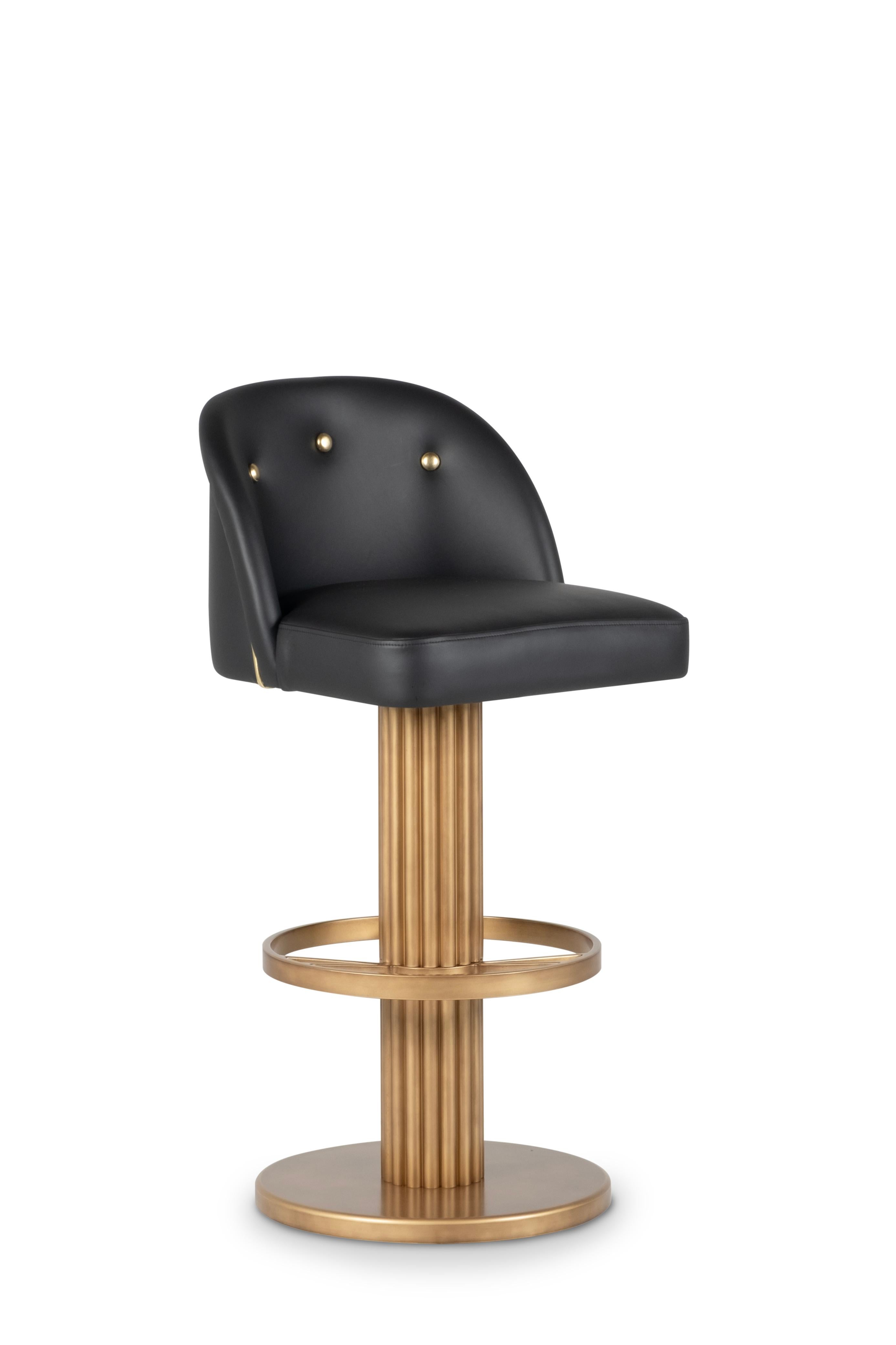 Laiton Tabouret de bar Art Déco Flute, cuir émeraude, fabriqué à la main au Portugal par Greenapple en vente