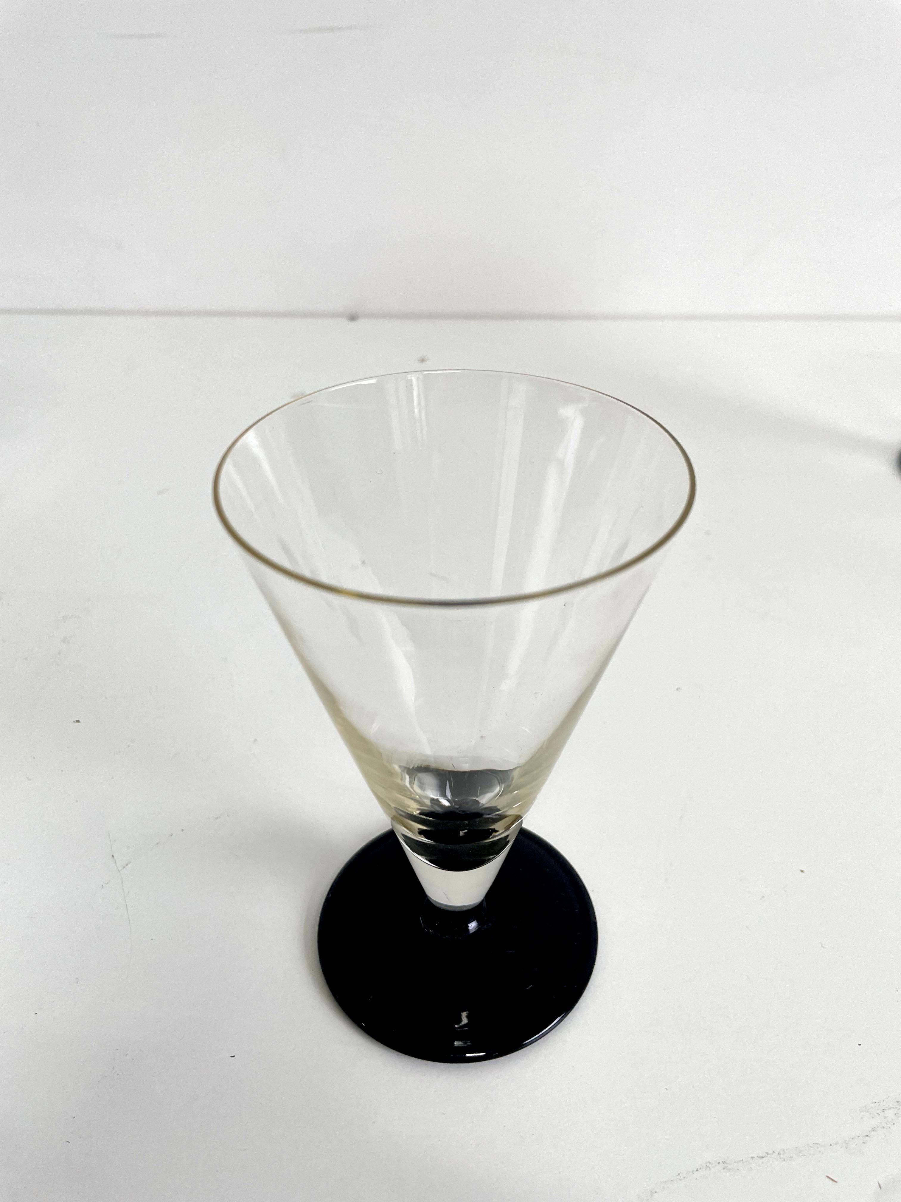 European Art Deco Fluted Aperitif Drinking Glasses, Set of 7 For Sale