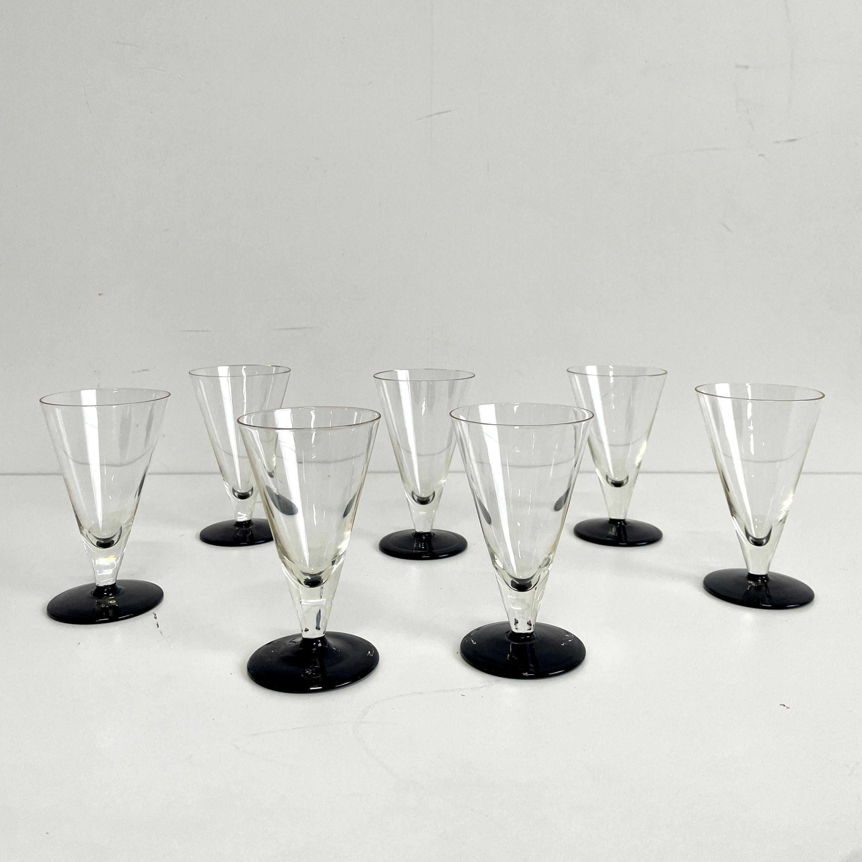 Art Deco Fluted Aperitif Drinking Glasses, Set of 7 For Sale at 1stDibs