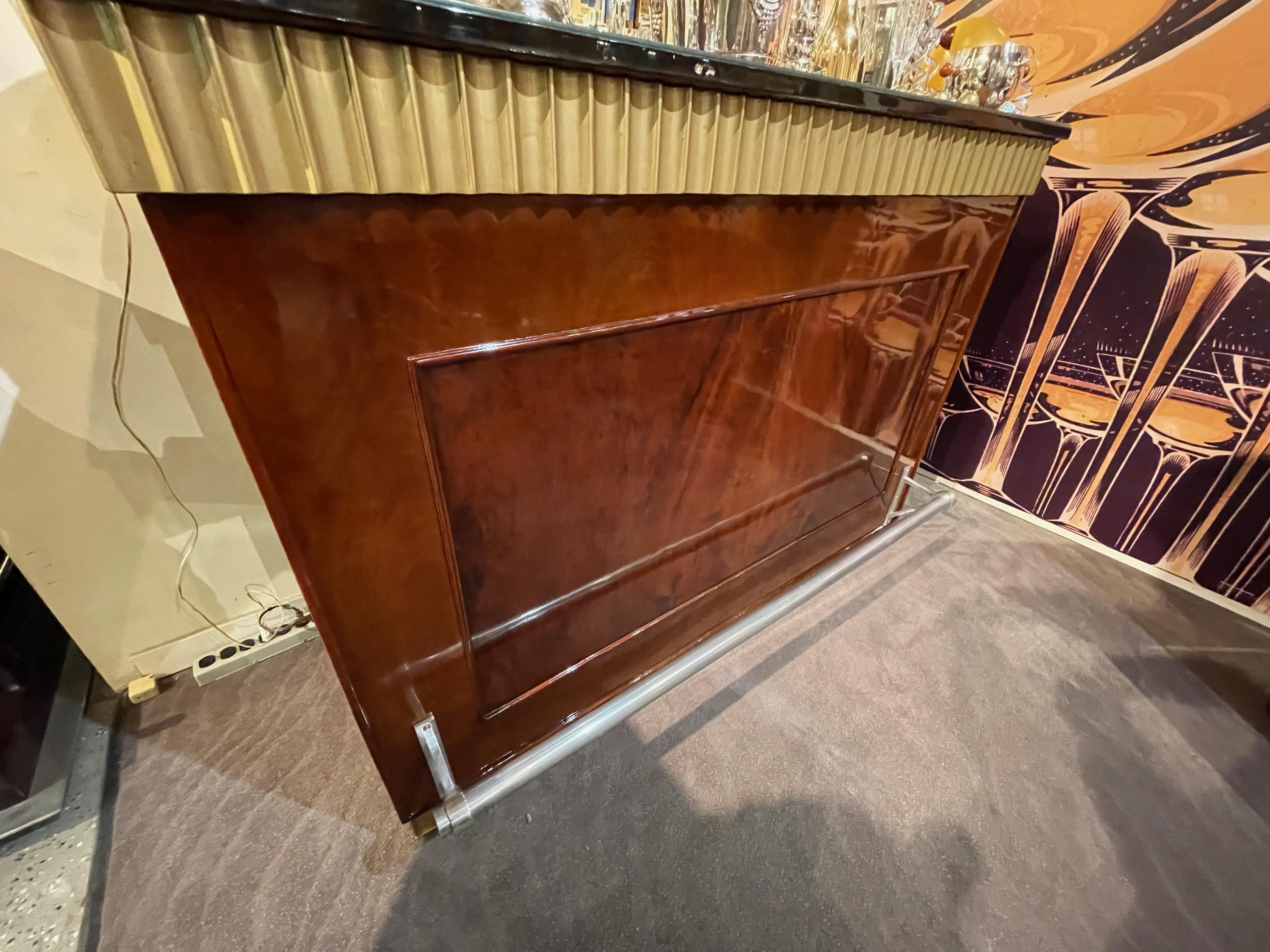 Mid-20th Century Art Deco Fluted Stand Behind Bar with Matching Stools