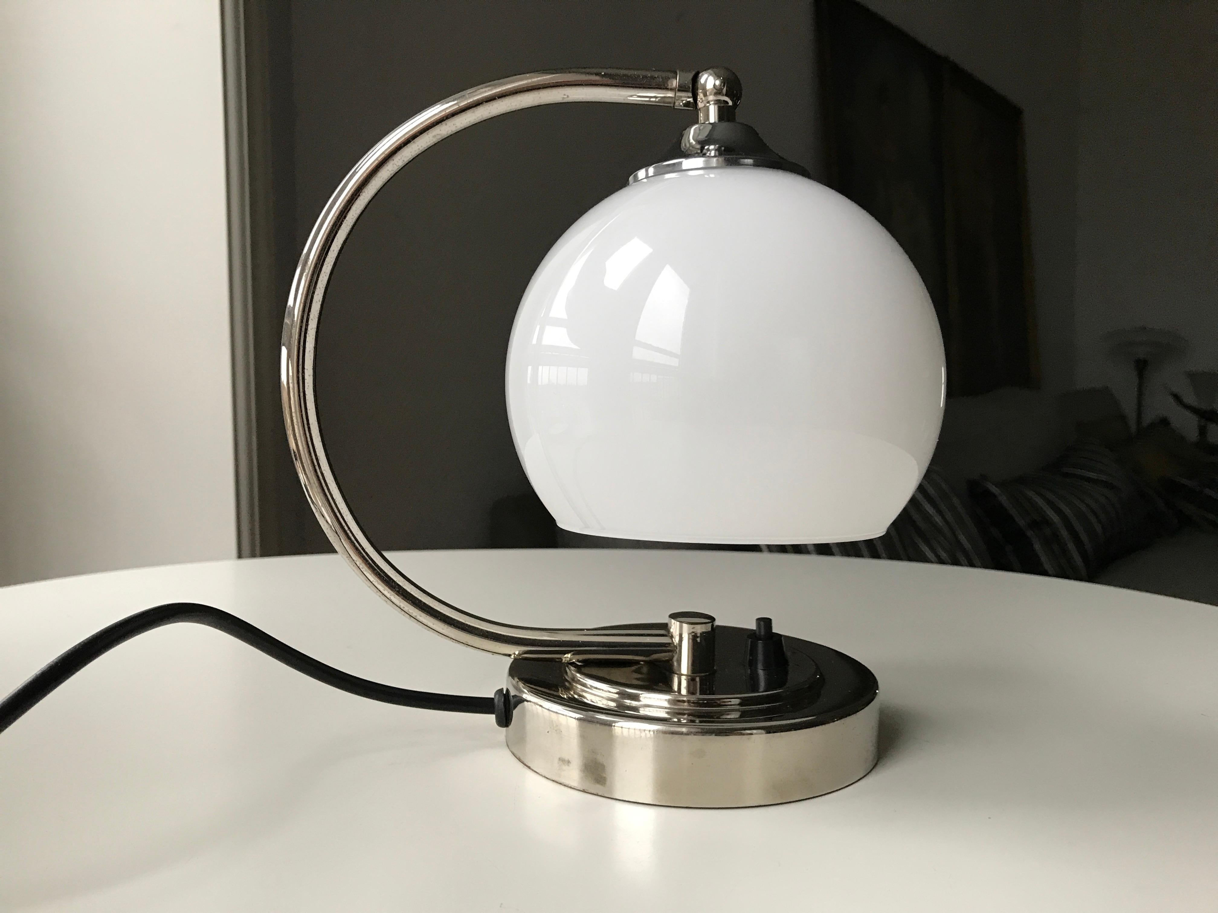 ART Deco Fog and Mørup Chrome Table Lamp (Art déco)