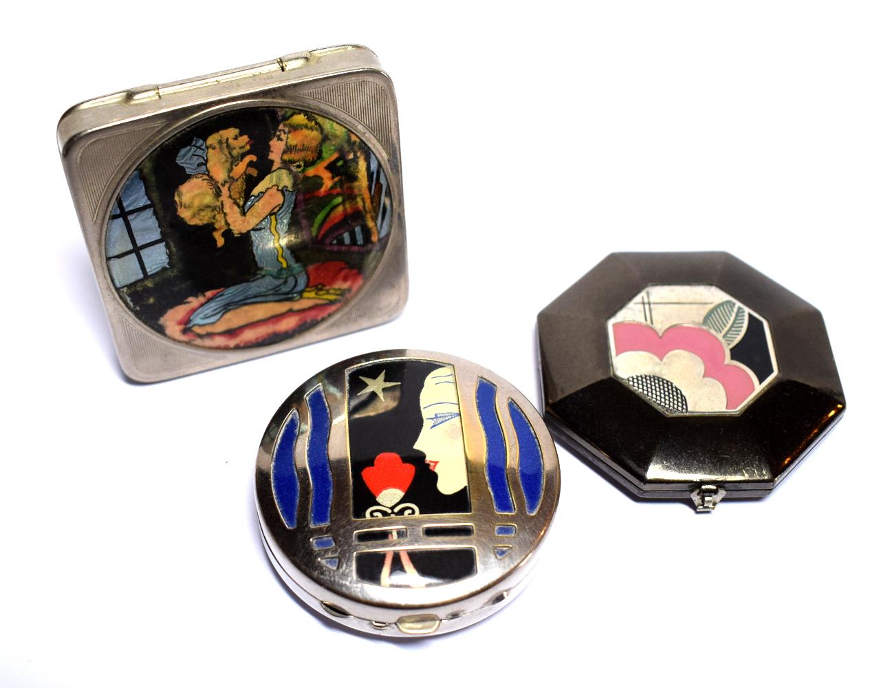 Central American Art Deco Foiled Backed Stratnoid 1930s Art Deco Ladies Powder Compact 