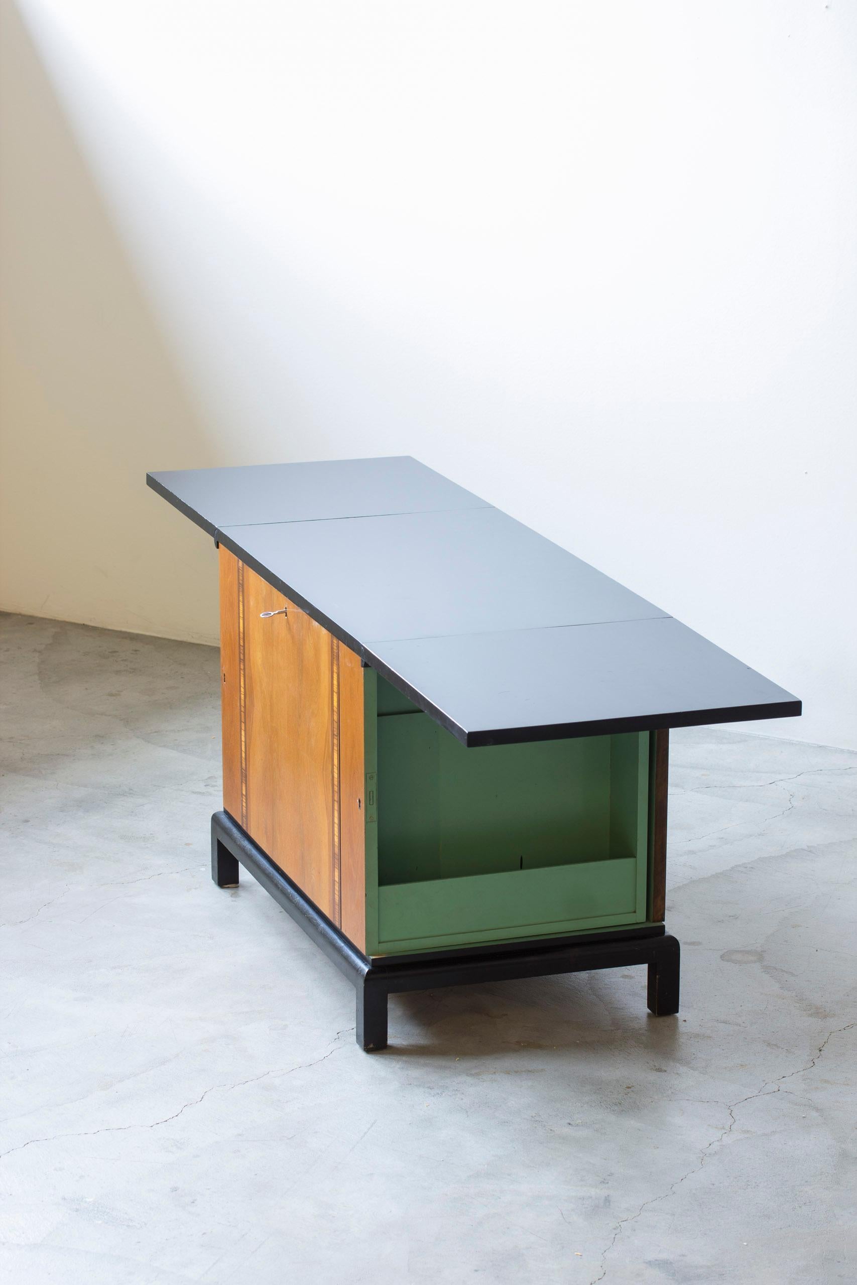 Art deco fold out bar cube in the manner of Otto Schulz, Sweden 1920s For Sale 3