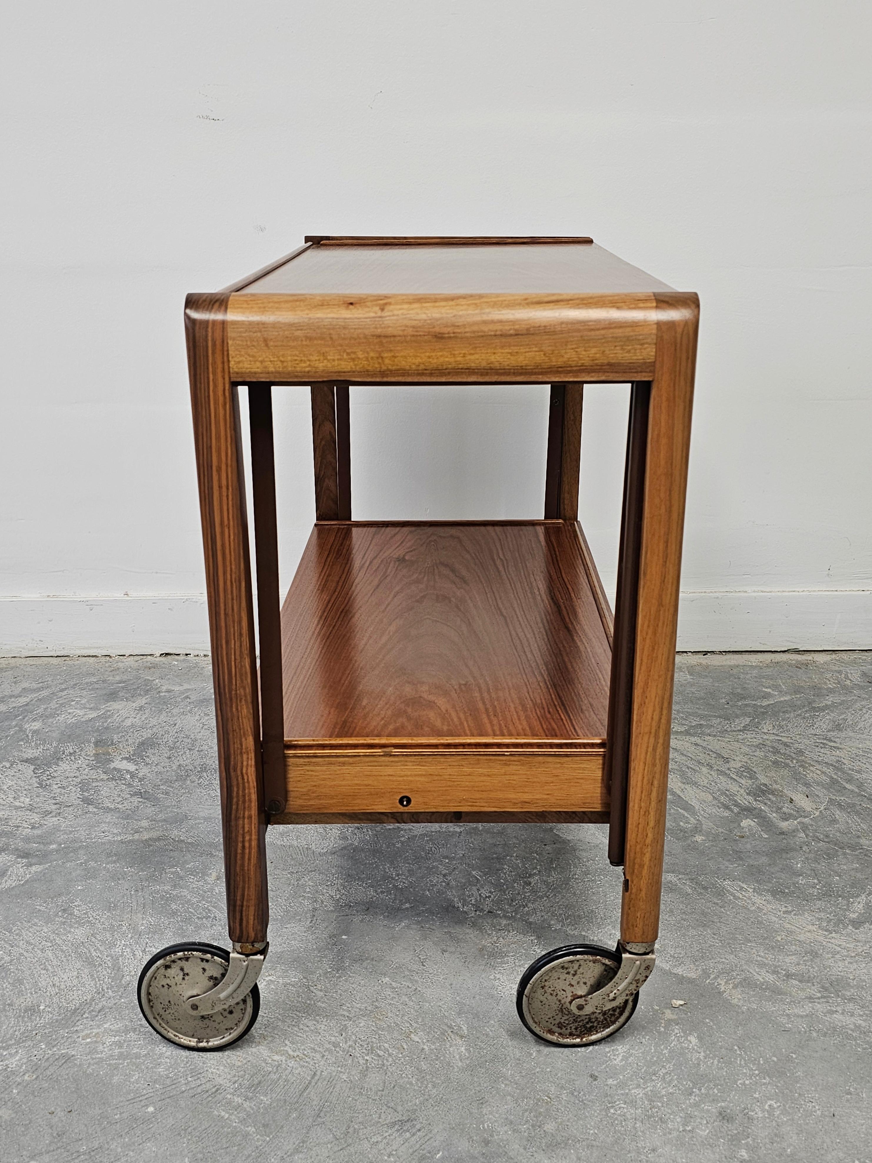 Inizio XX secolo Tavolo da cocktail o carrello pieghevole in stile Art Deco // Austria anni '20 in vendita