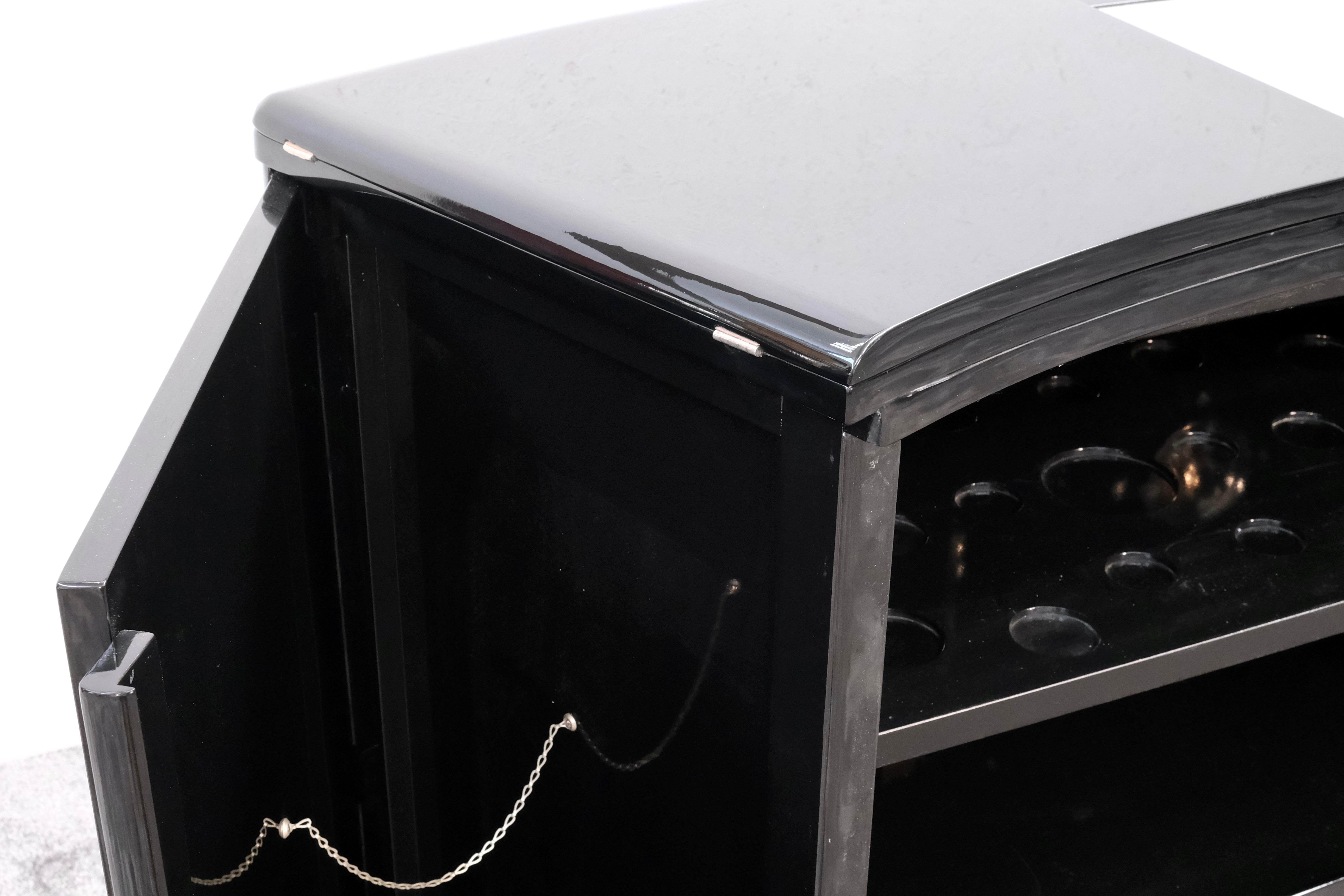Art Deco Folding Bar Counter, France 1930s in Black Piano Lacquer on Wheels 3