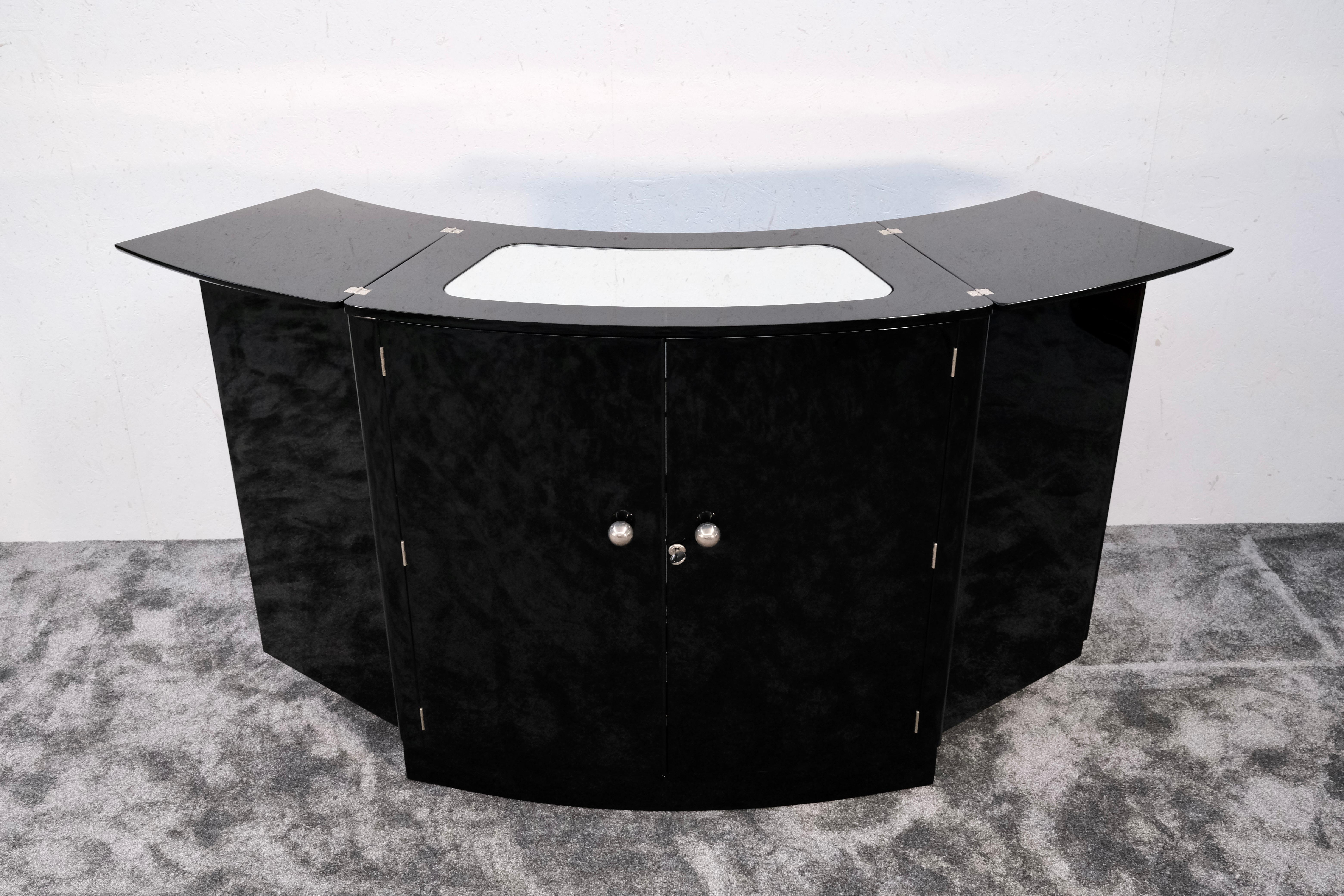 Art Deco Folding Bar Counter, France 1930s in Black Piano Lacquer on Wheels In Good Condition In Ulm, DE